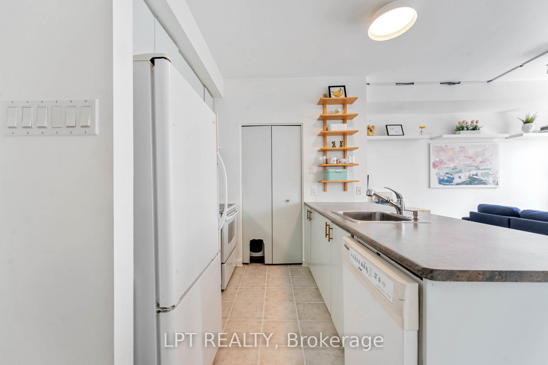Photo 6 of Unit 206, 150 Caroline Avenue, Ottawa, Ottawa West — HOMEH