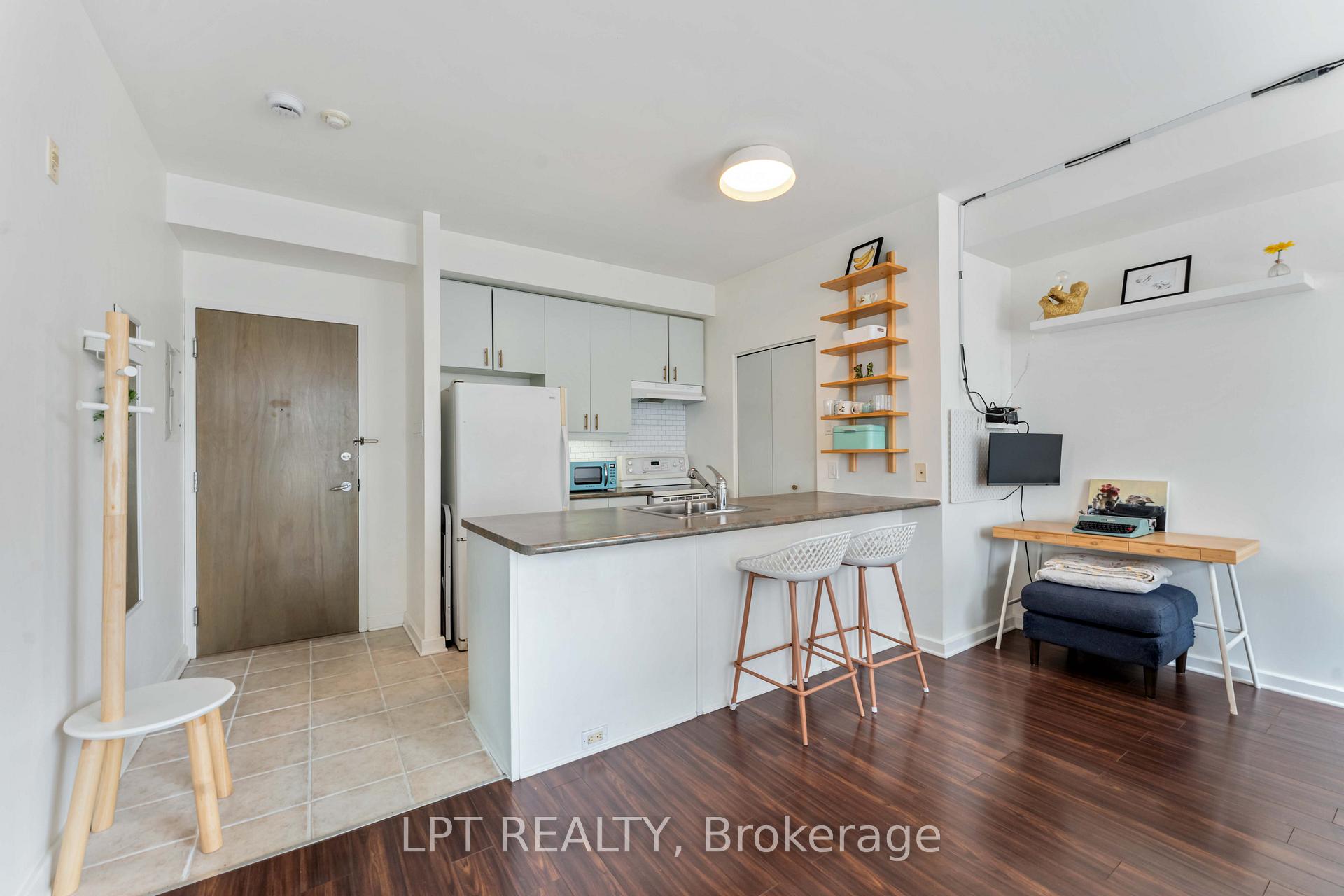 Photo 8 of Unit 206, 150 Caroline Avenue, Ottawa, Ottawa West — HOMEH