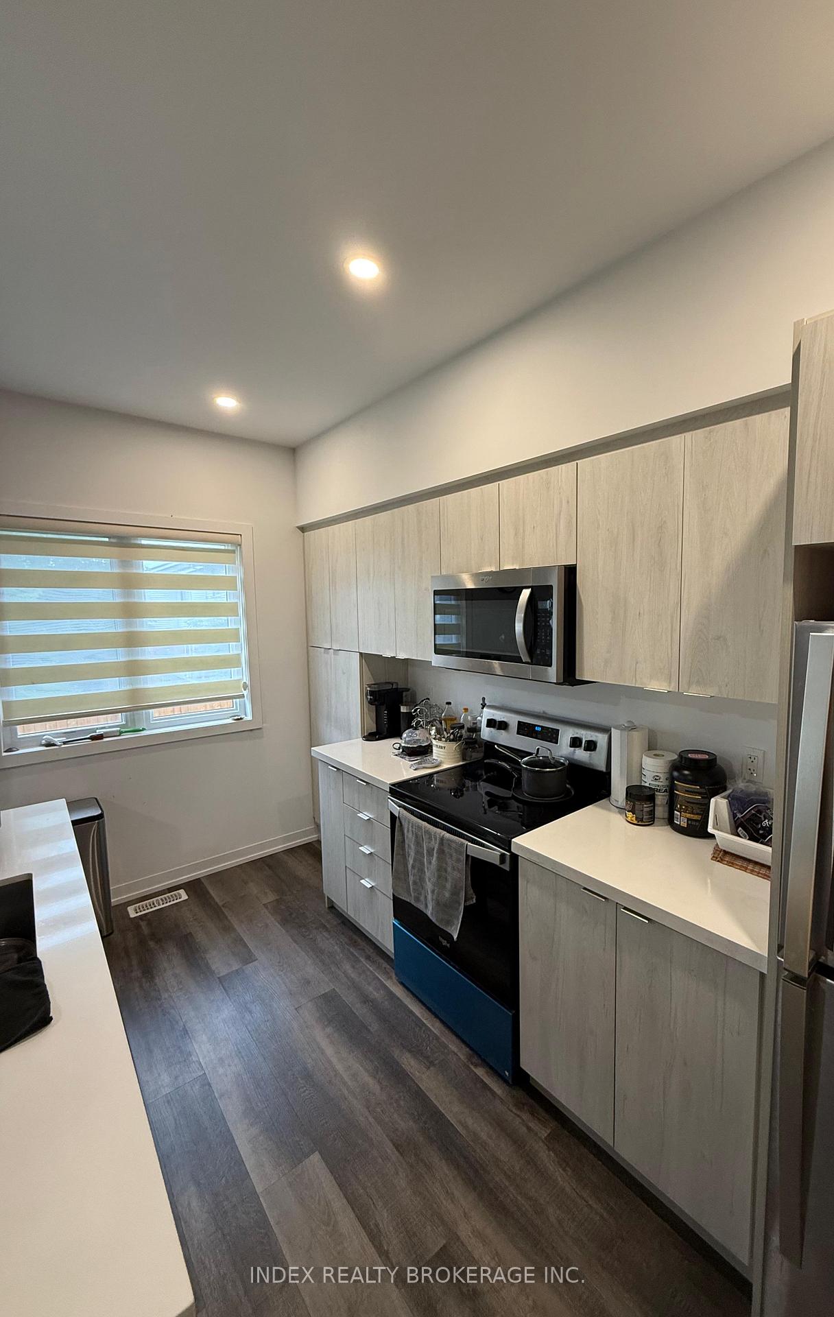 Photo 2 of Unit 11, 416 Dundas Street S, Cambridge, Flamborough — HOMEH