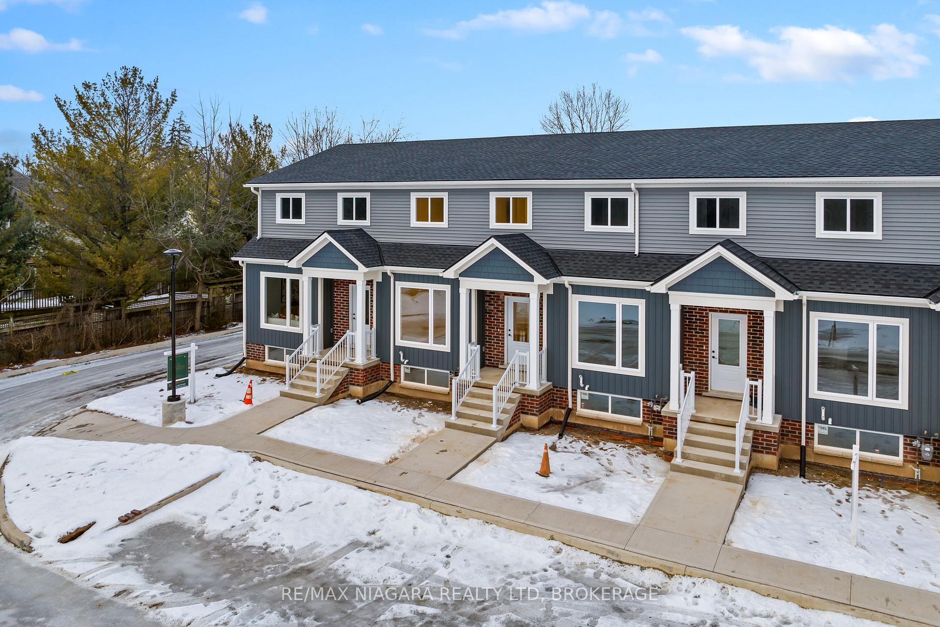 Photo 2 of Unit 7, 100 Welland Road, Pelham, Fonthill — HOMEH