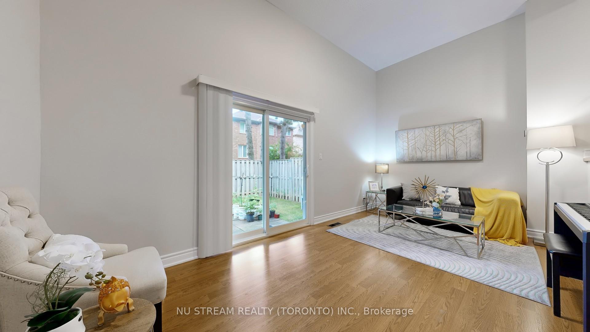 Photo 6 of Unit 39, 3075 Bridletowne Circle, Scarborough, L'Amoreaux — HOMEH