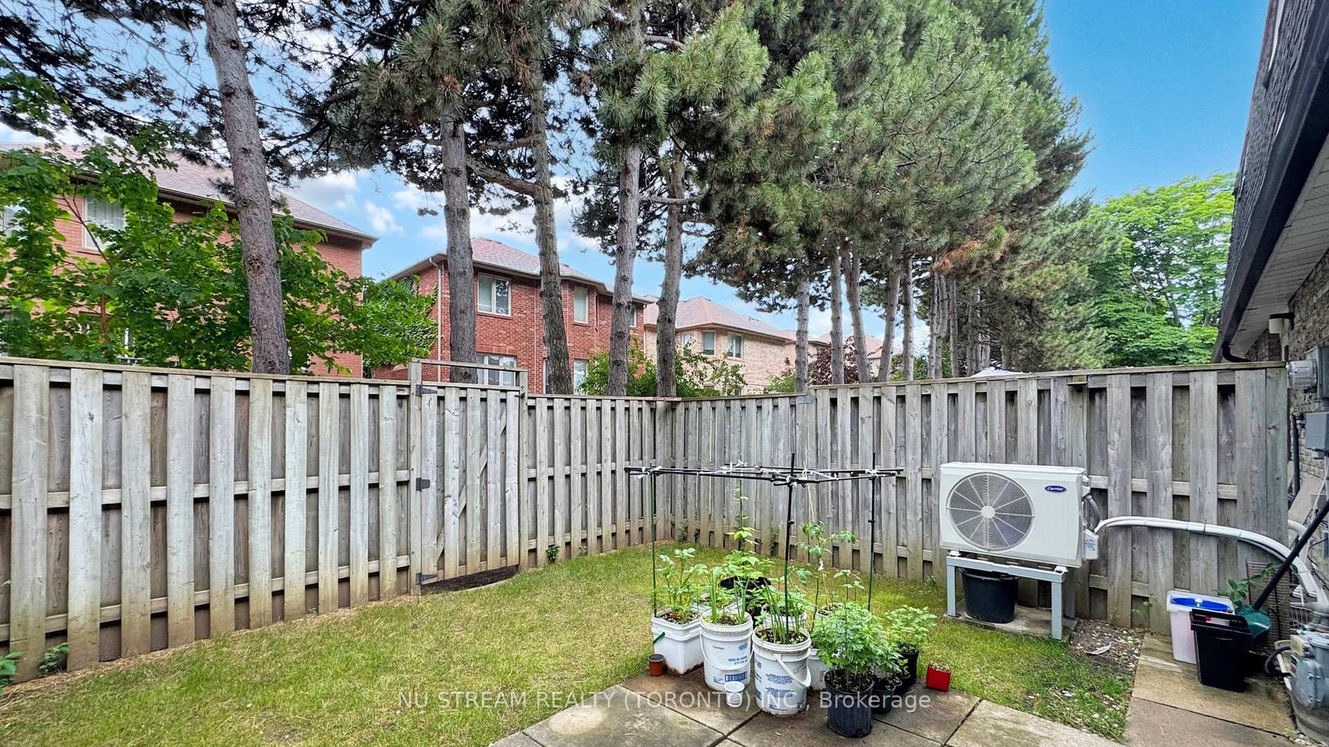 Photo 33 of Unit 39, 3075 Bridletowne Circle, Scarborough, L'Amoreaux — HOMEH