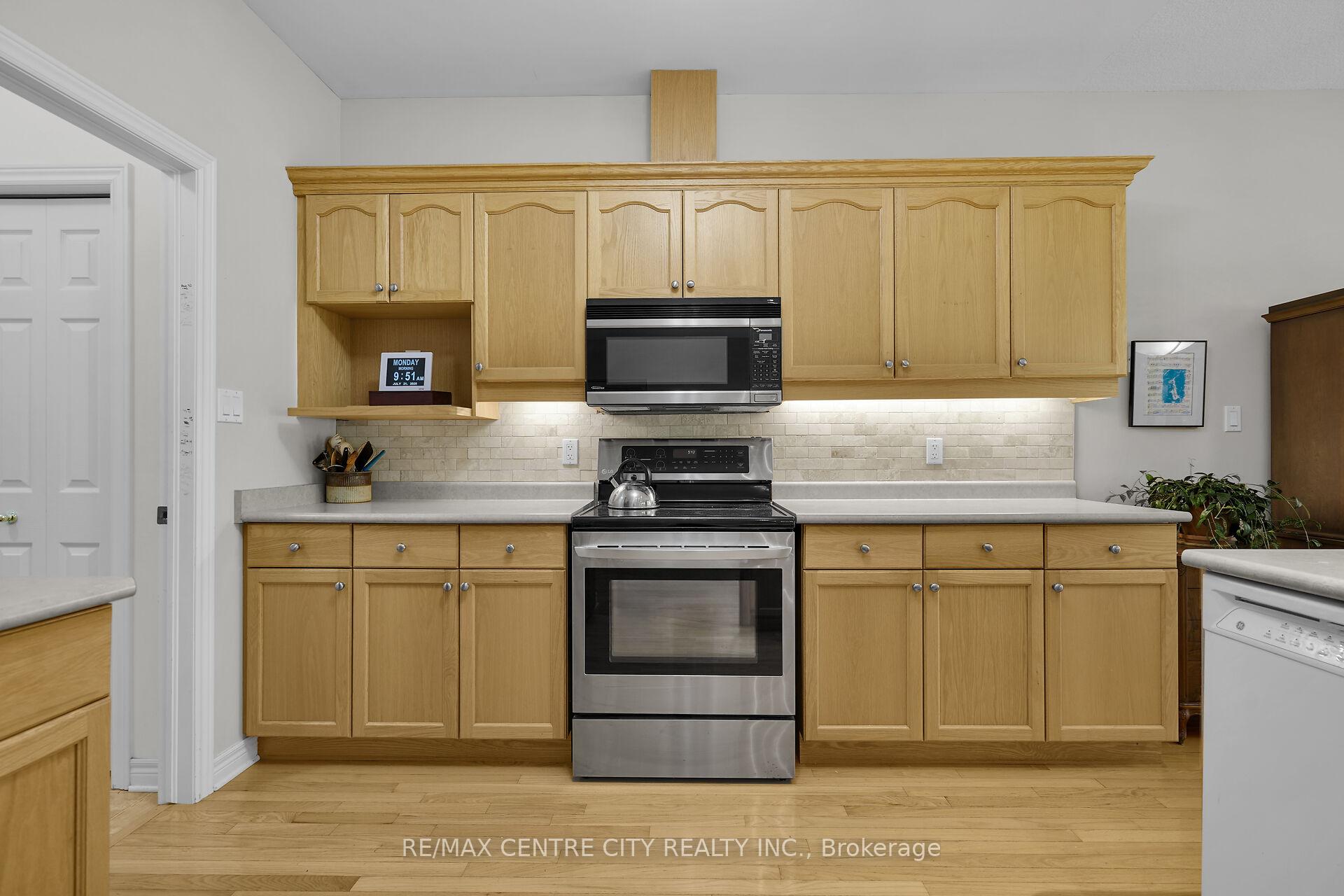 Photo 13 of Unit 5, 21 St Johns Drive, Middlesex Centre, Arva — HOMEH