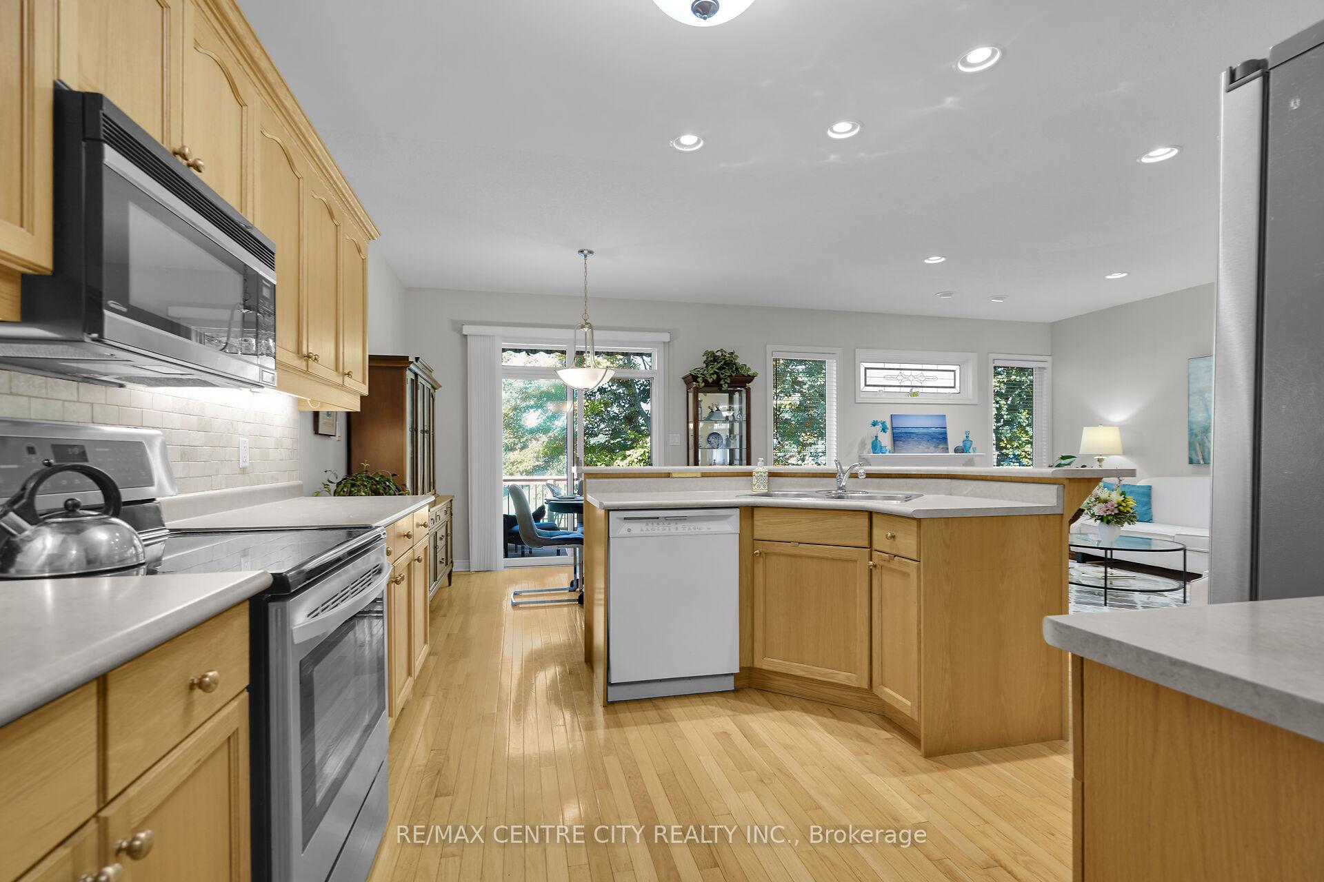 Photo 14 of Unit 5, 21 St Johns Drive, Middlesex Centre, Arva — HOMEH