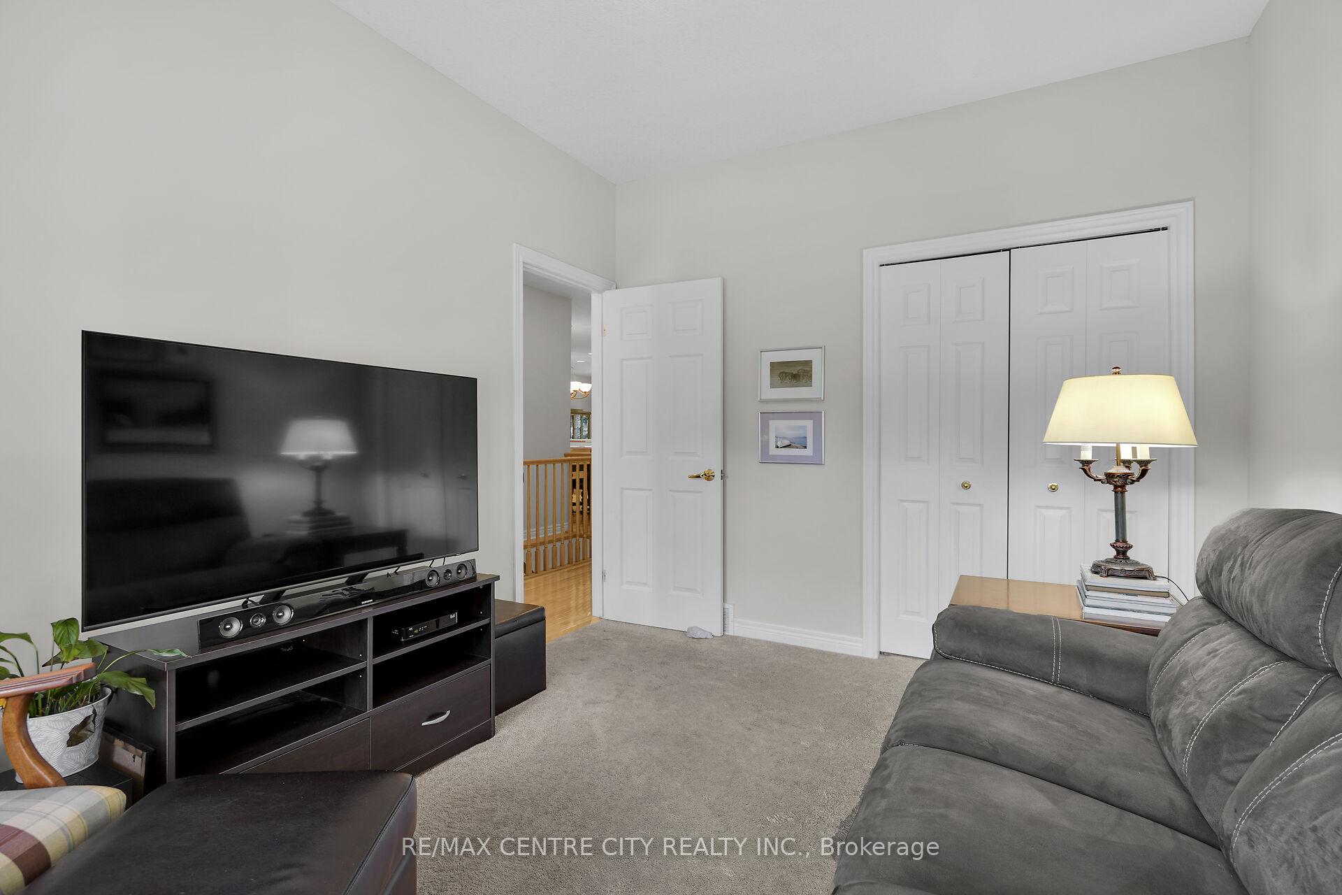 Photo 18 of Unit 5, 21 St Johns Drive, Middlesex Centre, Arva — HOMEH