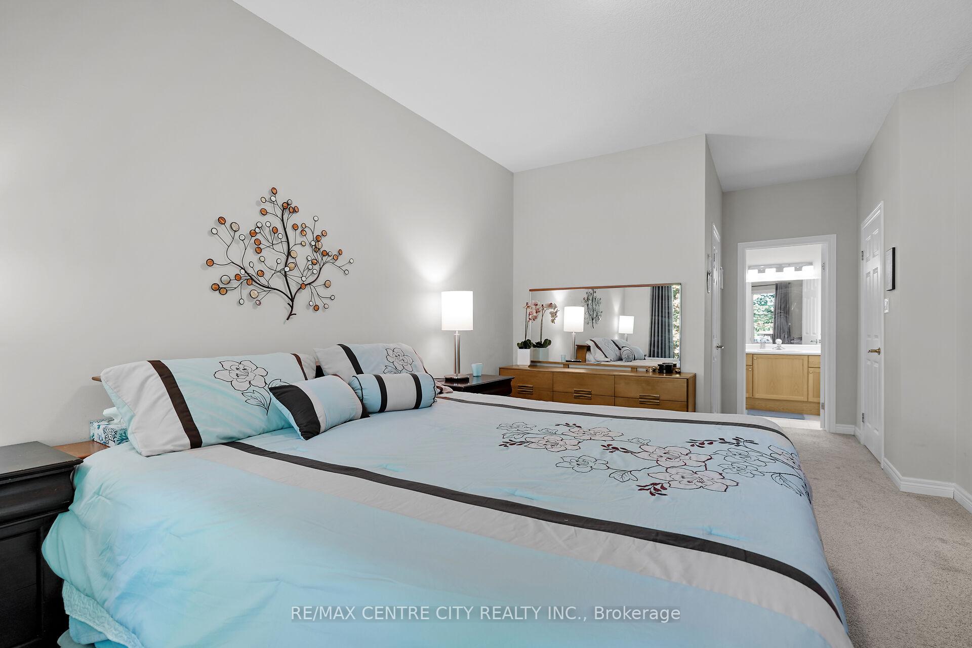Photo 20 of Unit 5, 21 St Johns Drive, Middlesex Centre, Arva — HOMEH
