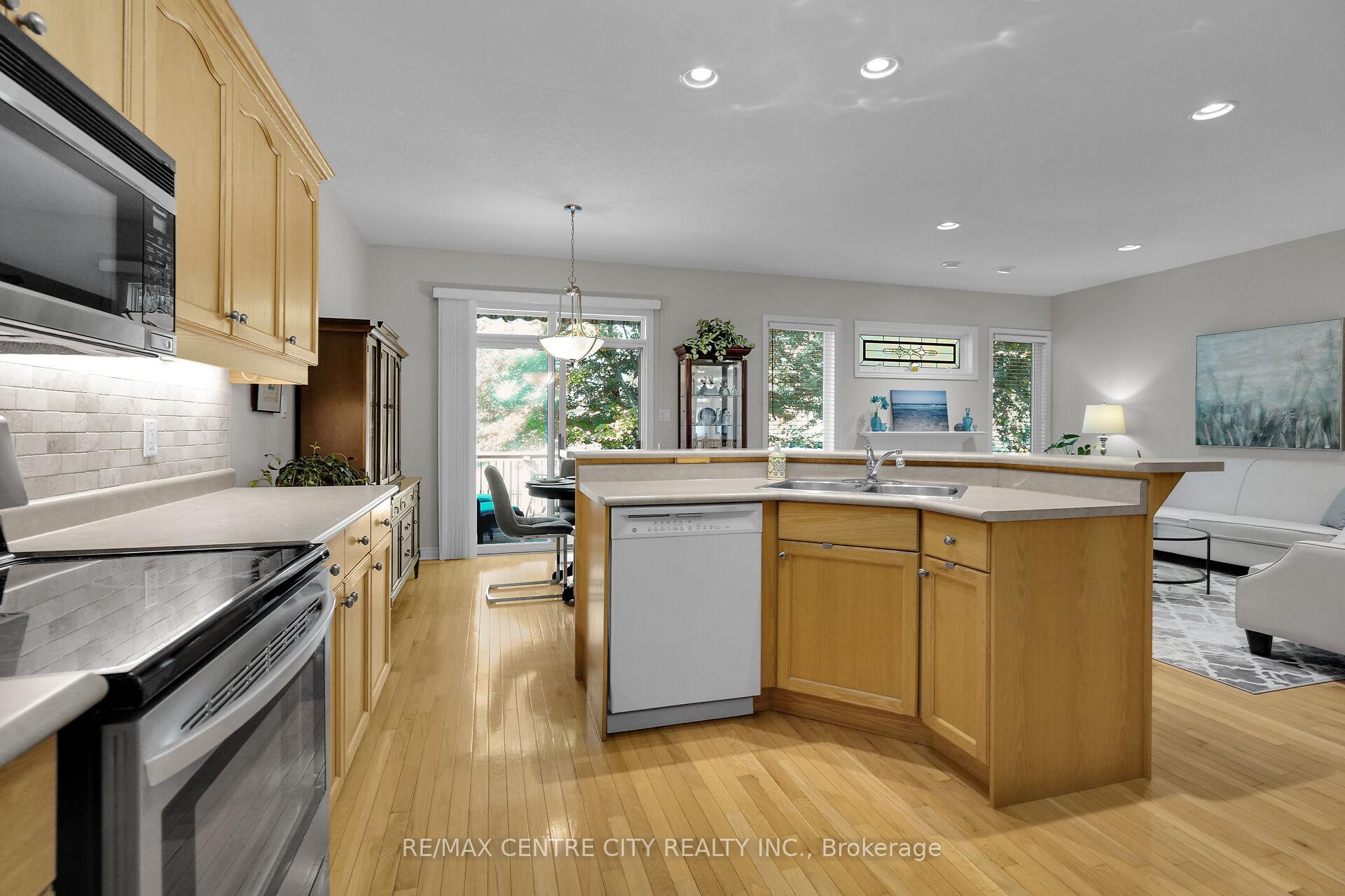 Photo 26 of Unit 5, 21 St Johns Drive, Middlesex Centre, Arva — HOMEH