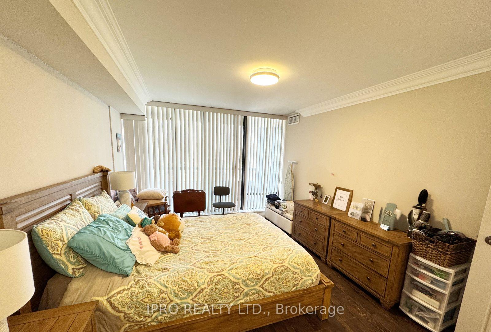 Photo 7 of Unit 414, 7420 Bathurst Street, Vaughan, Brownridge — HOMEH