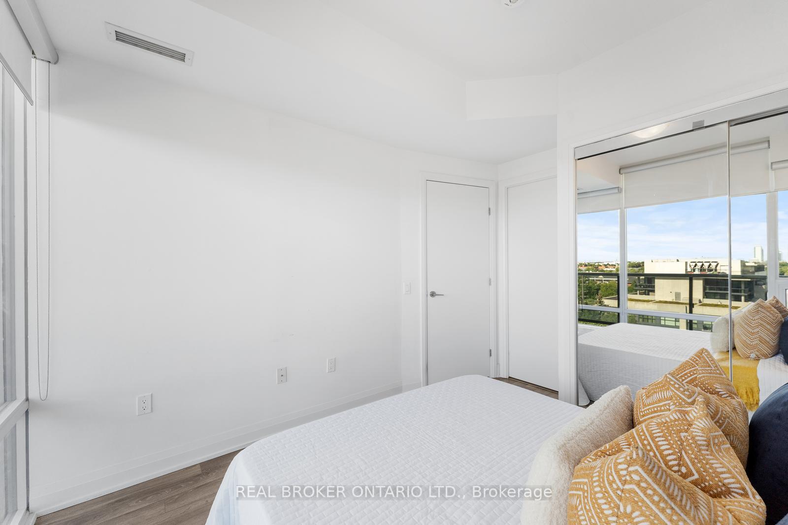 Photo 21 of Unit 722, 4800 Highway 7, Vaughan, East Woodbridge — HOMEH