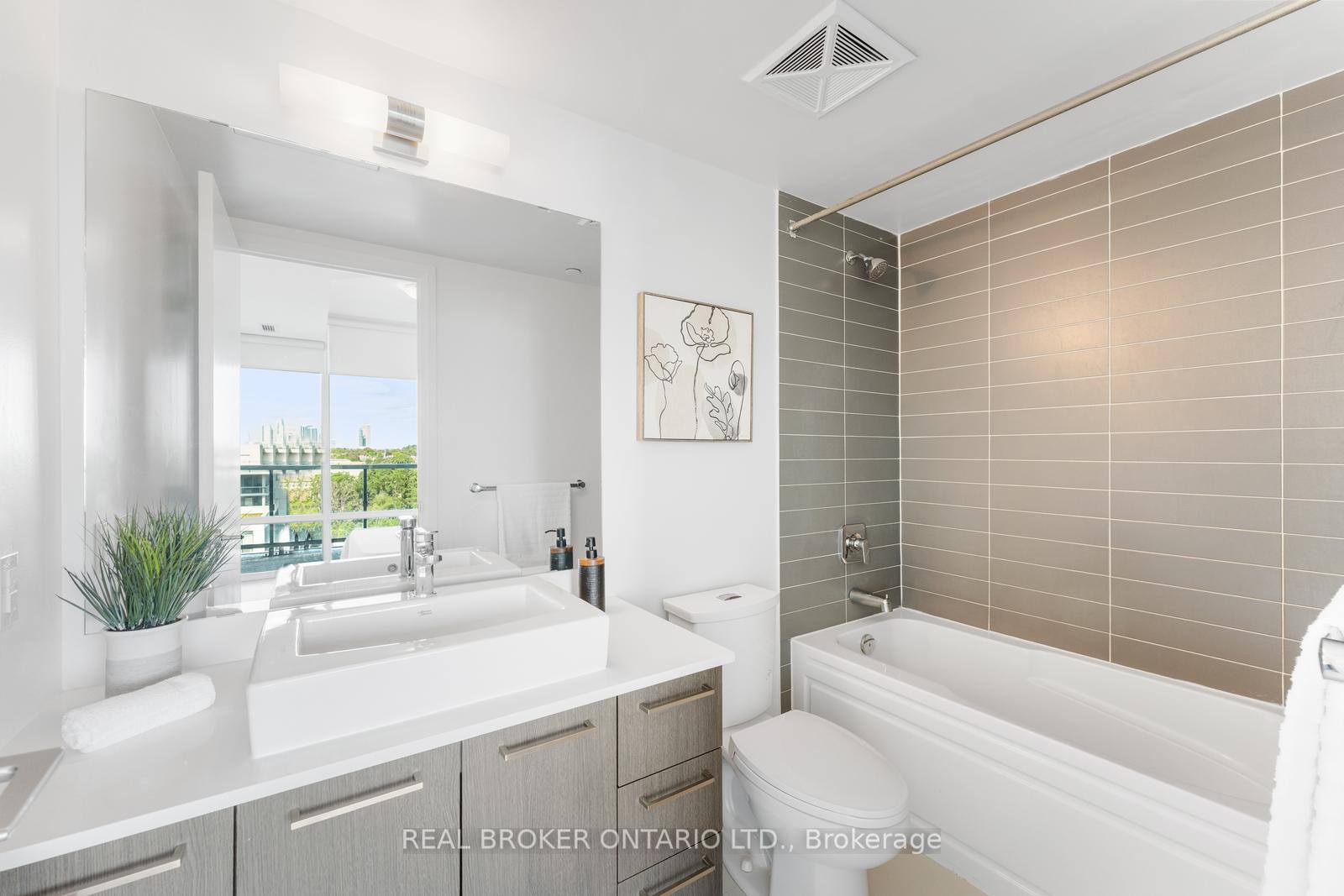 Photo 22 of Unit 722, 4800 Highway 7, Vaughan, East Woodbridge — HOMEH