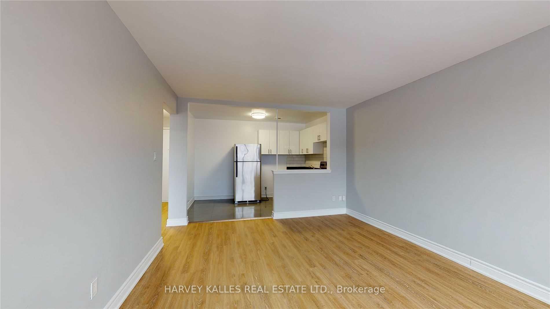 Photo 2 of Unit 301, 31 Clearview Heights, Toronto, Keelesdale-Eglinton West — HOMEH