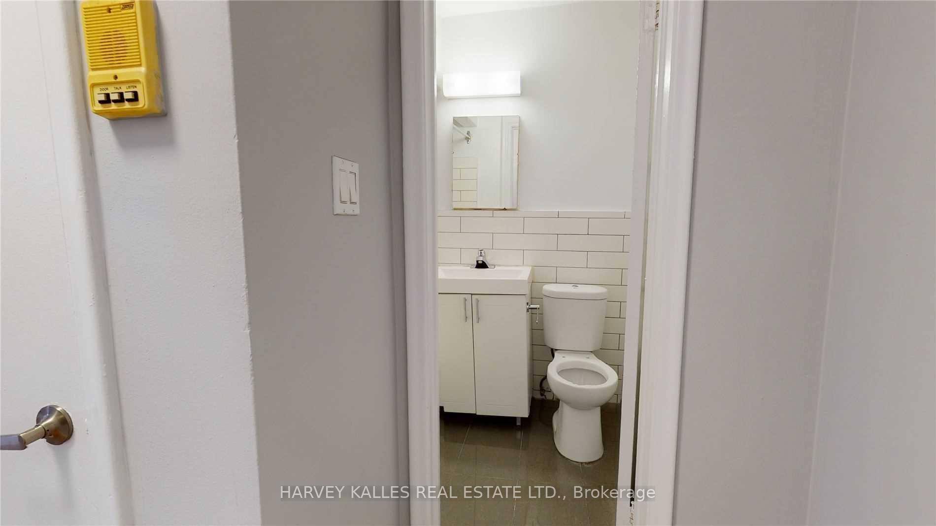 Photo 12 of Unit 301, 31 Clearview Heights, Toronto, Keelesdale-Eglinton West — HOMEH