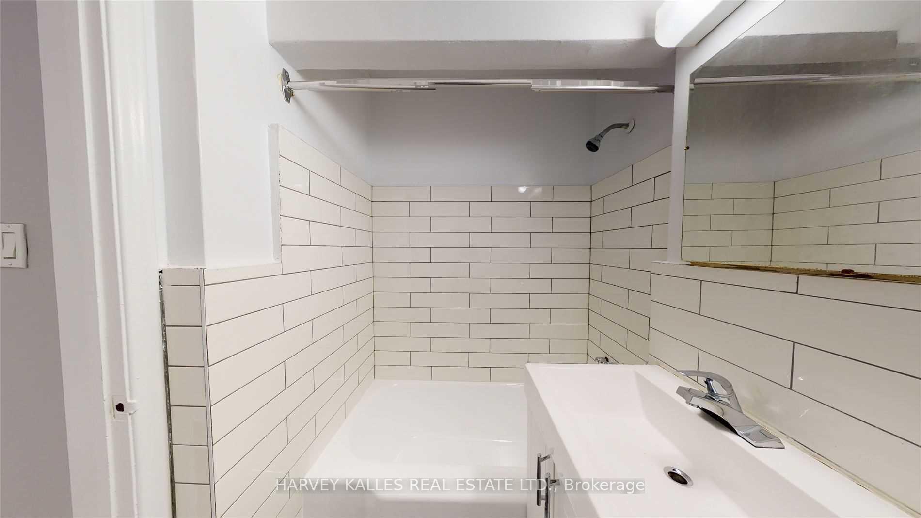 Photo 14 of Unit 301, 31 Clearview Heights, Toronto, Keelesdale-Eglinton West — HOMEH
