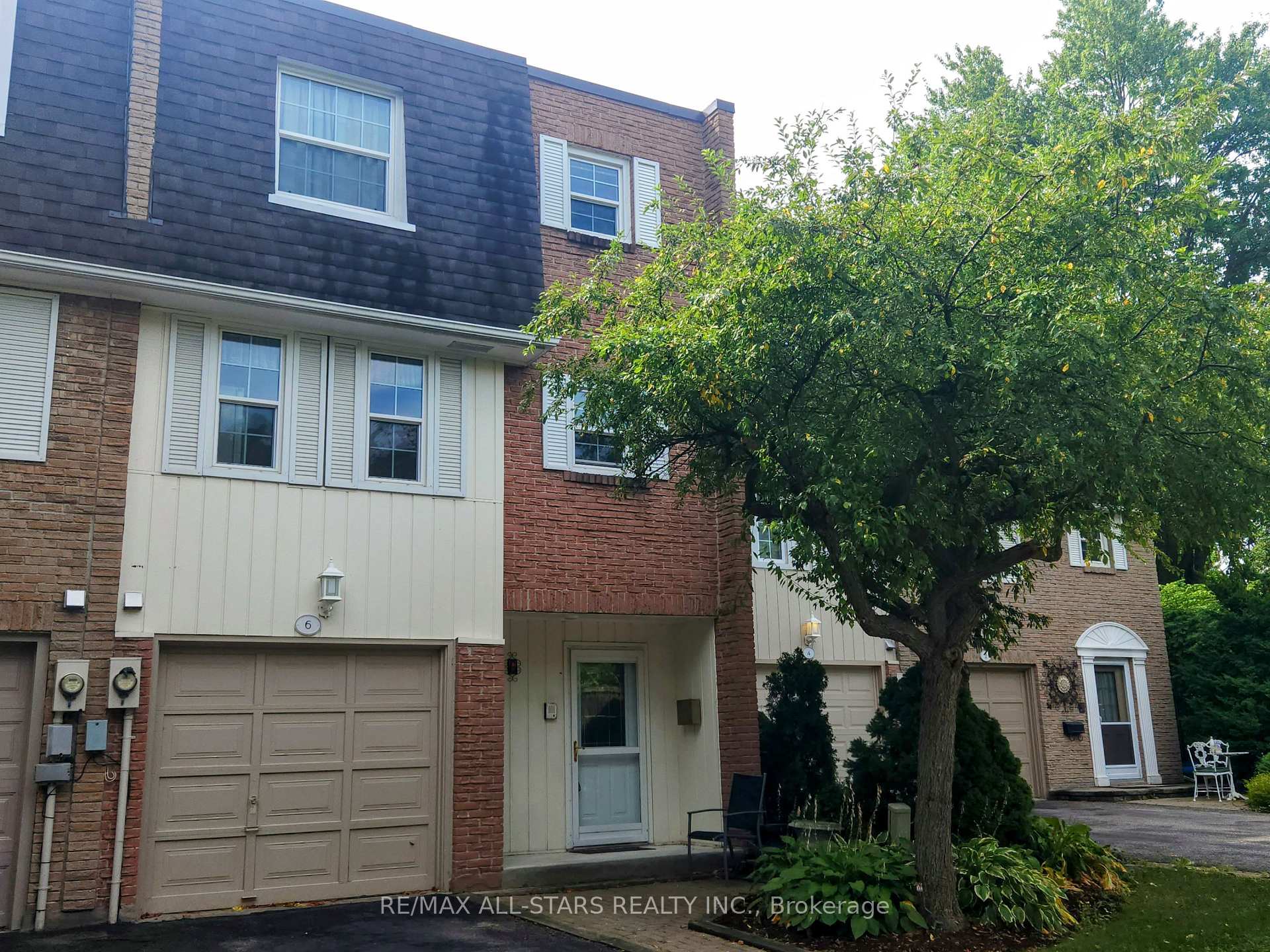 Front of 6 Hepworth Way