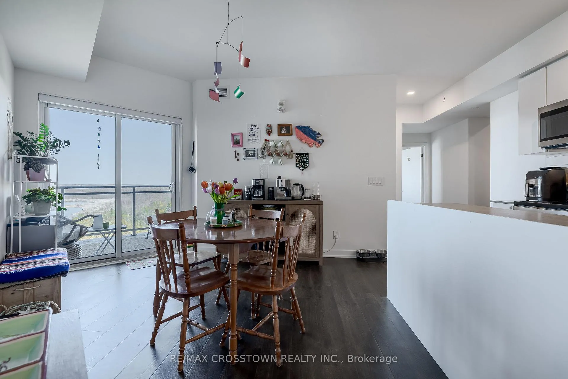 Photo 4 of Unit 908, 56 Lakeside Terrace, Barrie, Little Lake — HOMEH