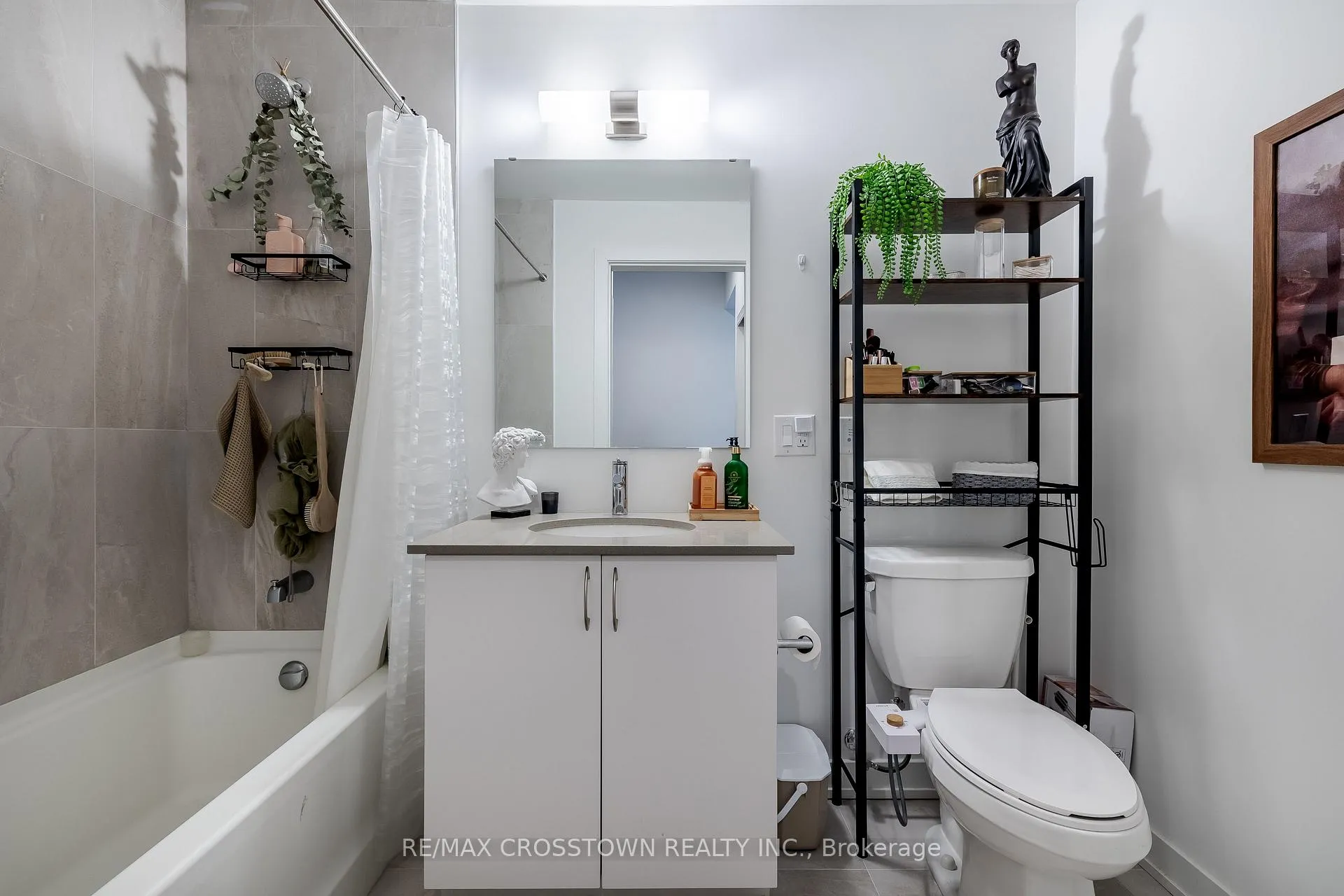 Photo 16 of Unit 908, 56 Lakeside Terrace, Barrie, Little Lake — HOMEH