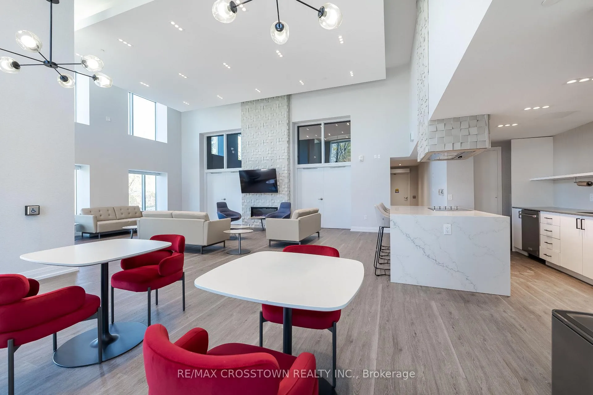 Photo 19 of Unit 908, 56 Lakeside Terrace, Barrie, Little Lake — HOMEH