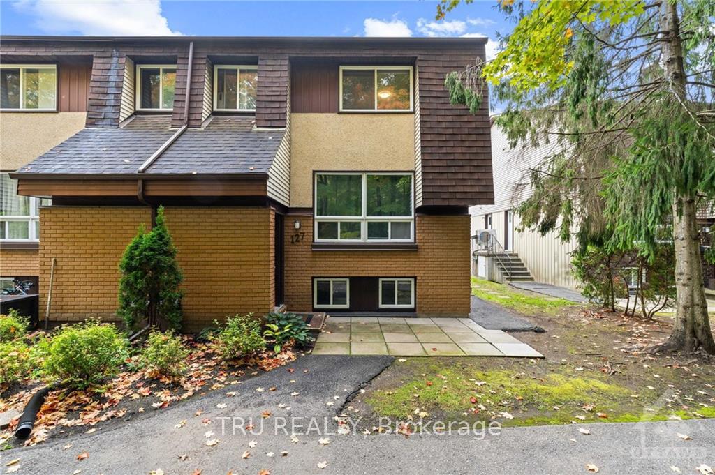 Photo 1 of 127 Renova, Ottawa, Riverview Park — HOMEH