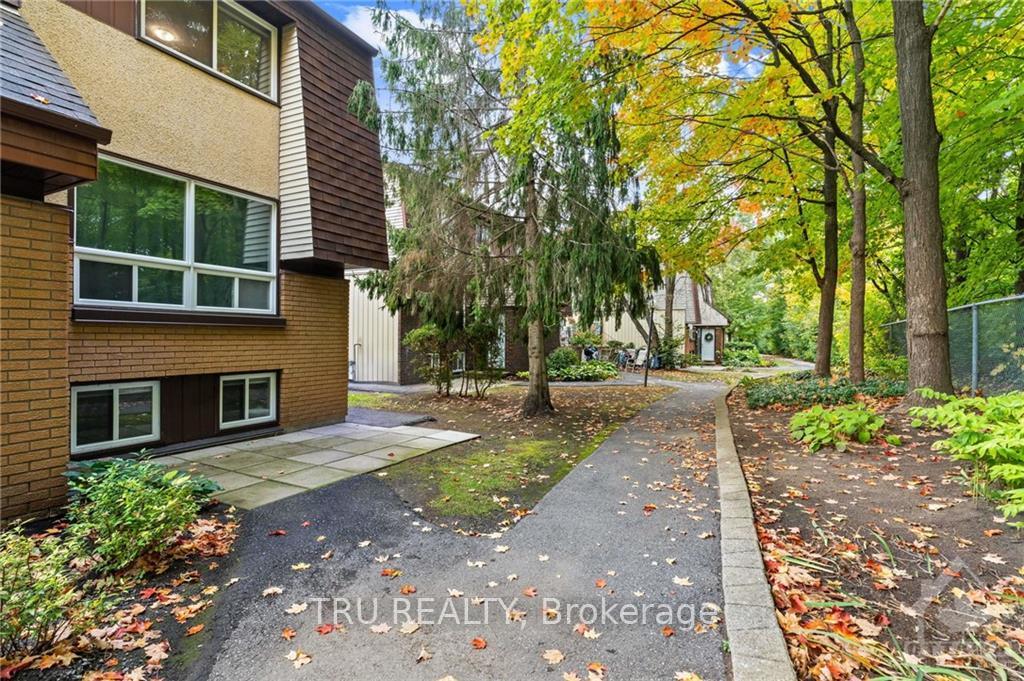 Photo 2 of 127 Renova, Ottawa, Riverview Park — HOMEH