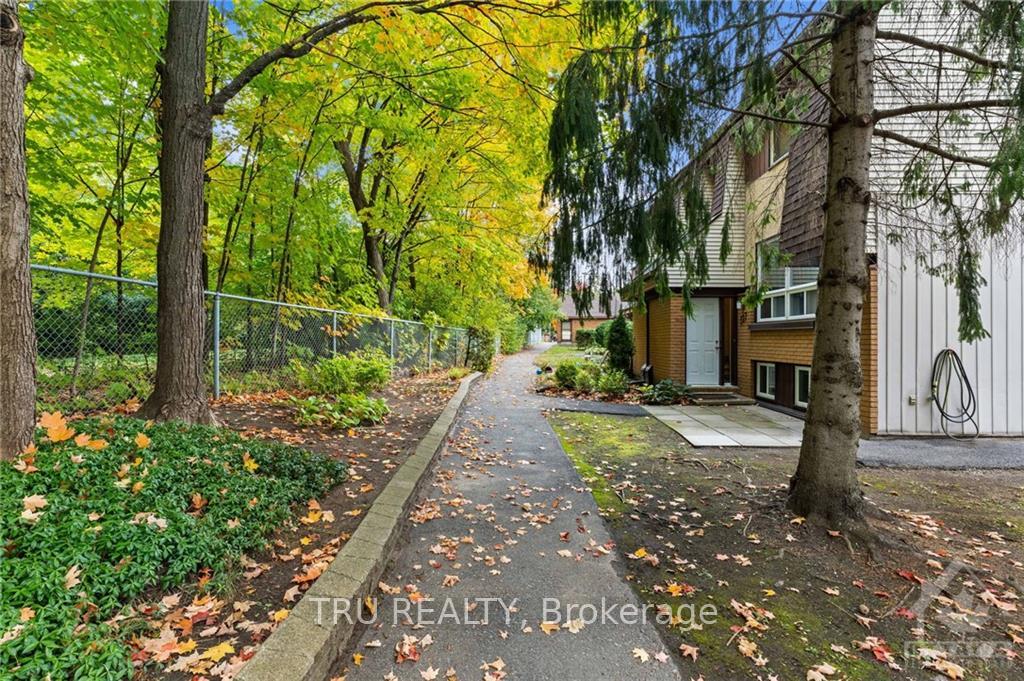 Photo 3 of 127 Renova, Ottawa, Riverview Park — HOMEH