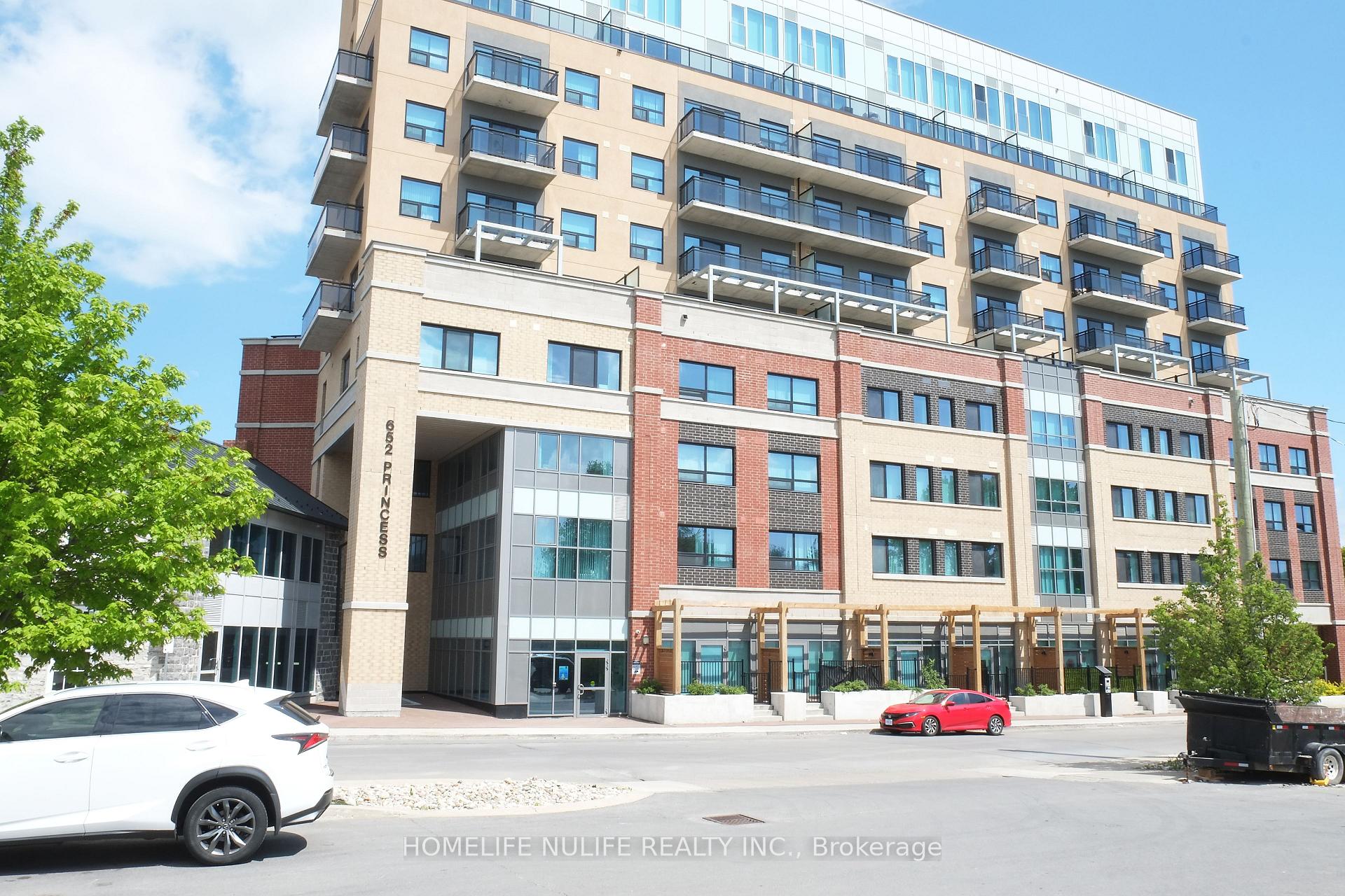 Front of Unit 920, 652 Princess Street