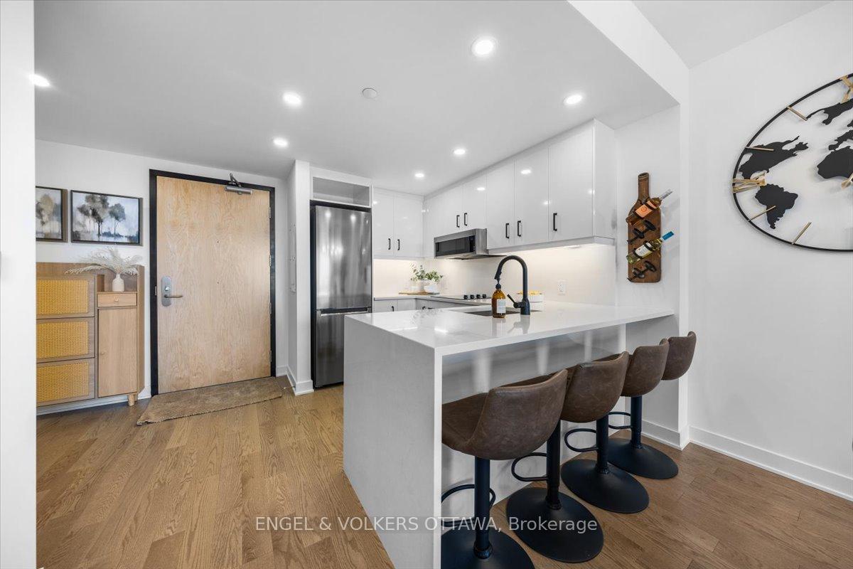 Photo 3 of Unit 1704, 340 Queen Street, Ottawa, Ottawa Centre — HOMEH