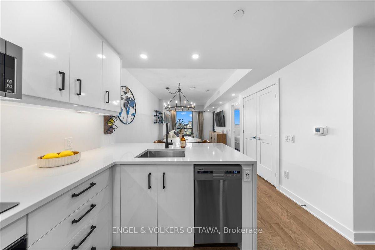 Photo 7 of Unit 1704, 340 Queen Street, Ottawa, Ottawa Centre — HOMEH