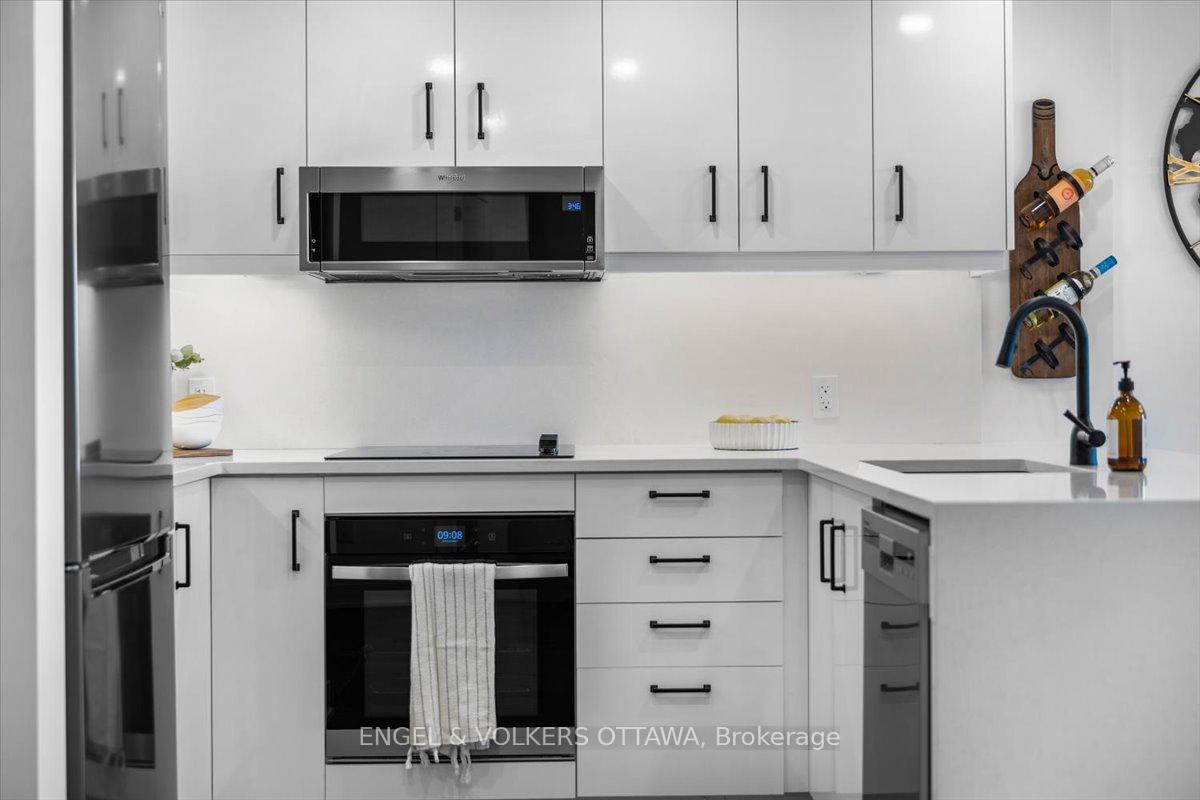 Photo 8 of Unit 1704, 340 Queen Street, Ottawa, Ottawa Centre — HOMEH