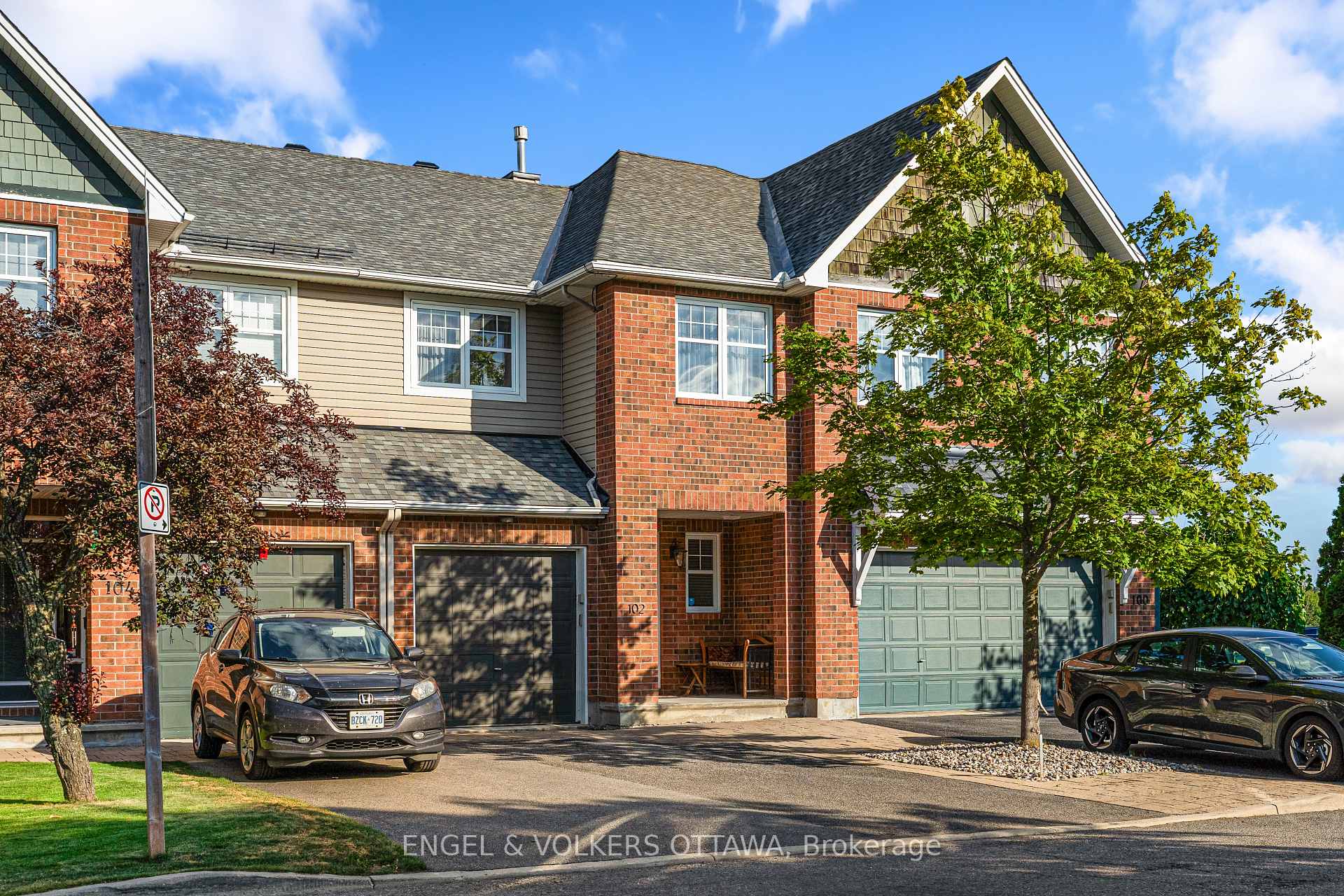 Front of 102 Shepody Circle