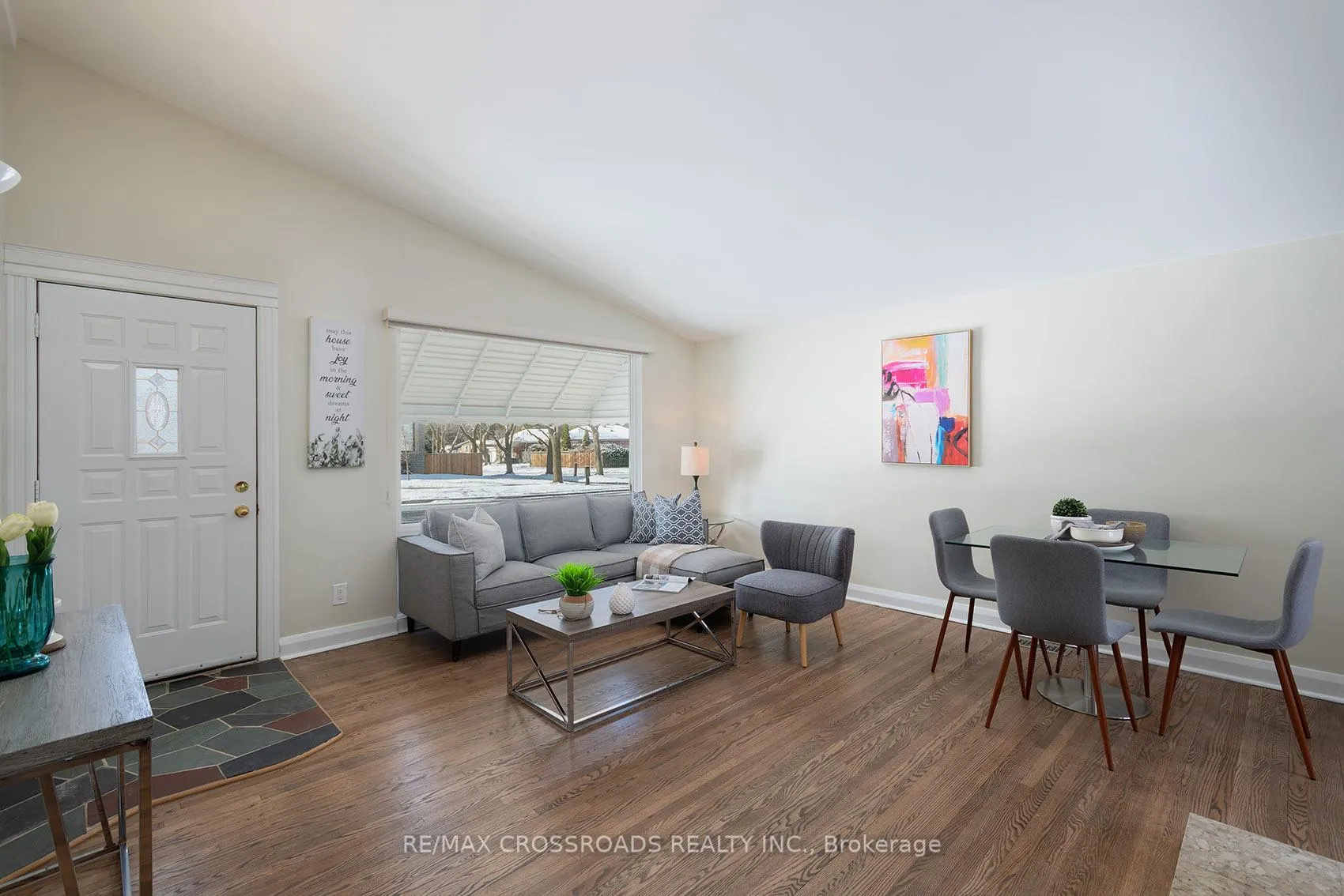 Photo 10 of 42 Benleigh Drive, Scarborough, Woburn — HOMEH