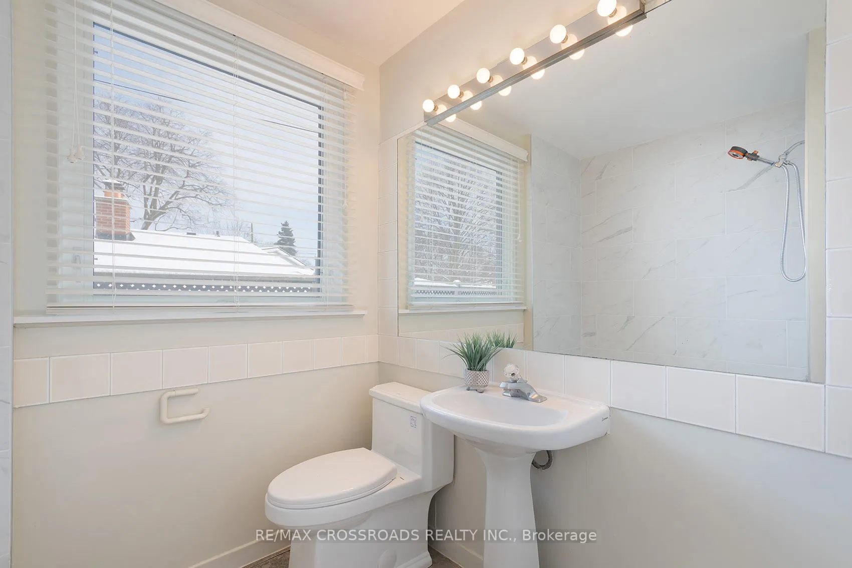 Photo 21 of 42 Benleigh Drive, Scarborough, Woburn — HOMEH