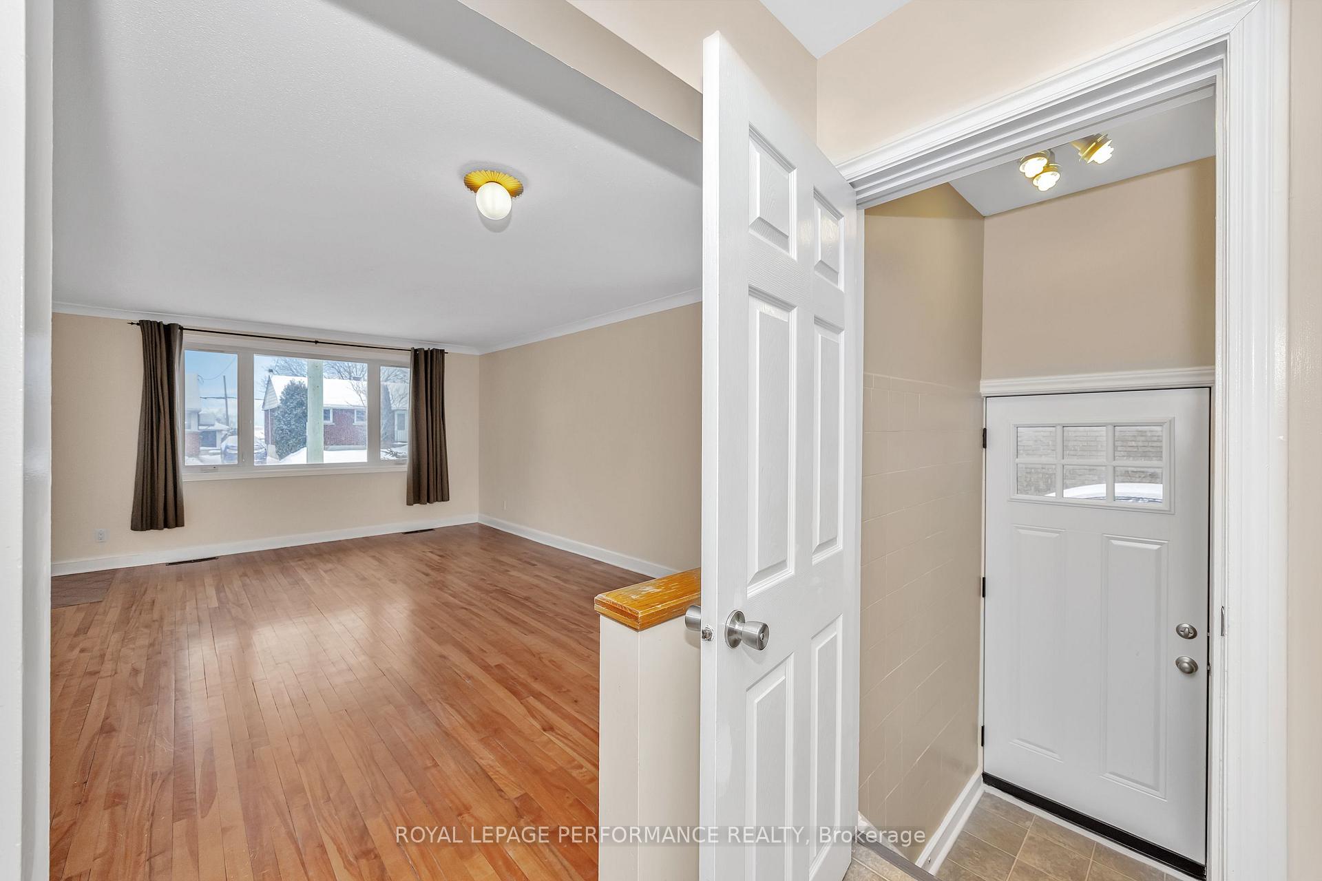 Photo 14 of 1315 Kingston Avenue, Ottawa, Carlington — HOMEH