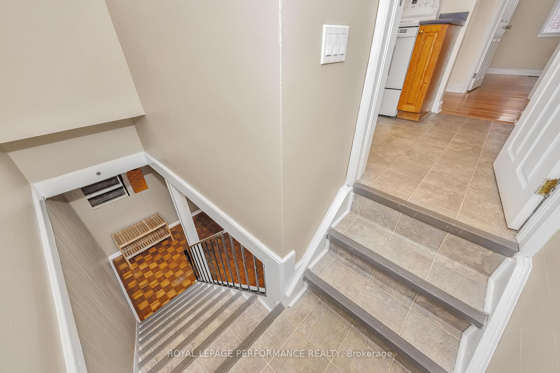 Photo 15 of 1315 Kingston Avenue, Ottawa, Carlington — HOMEH