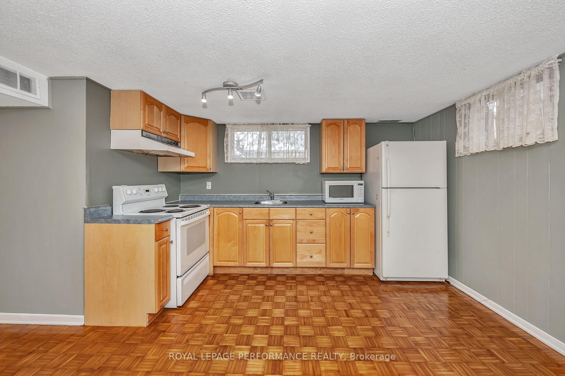 Photo 19 of 1315 Kingston Avenue, Ottawa, Carlington — HOMEH