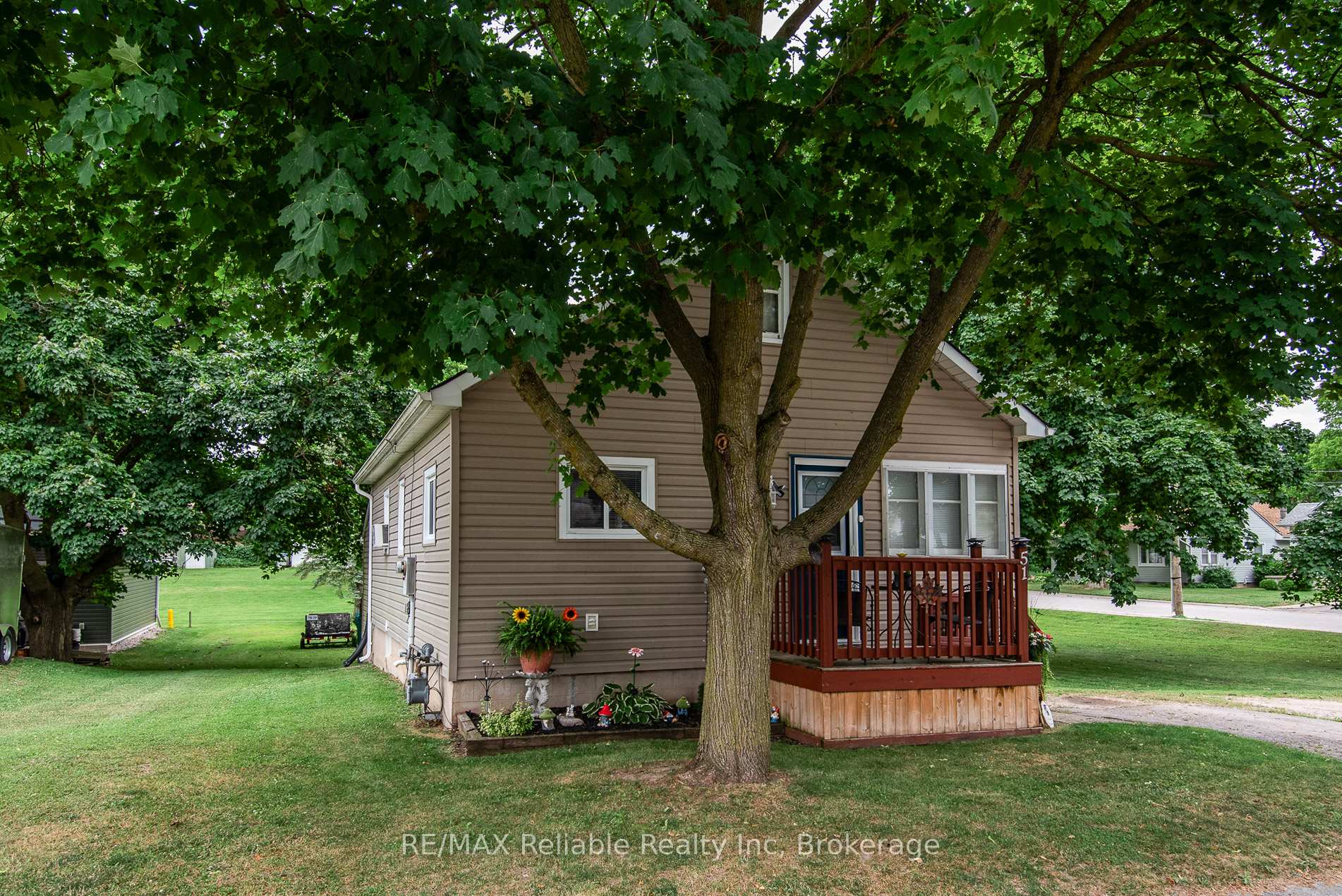 Photo 3 of 51 Dunlop Street, Central Huron, Clinton — HOMEH