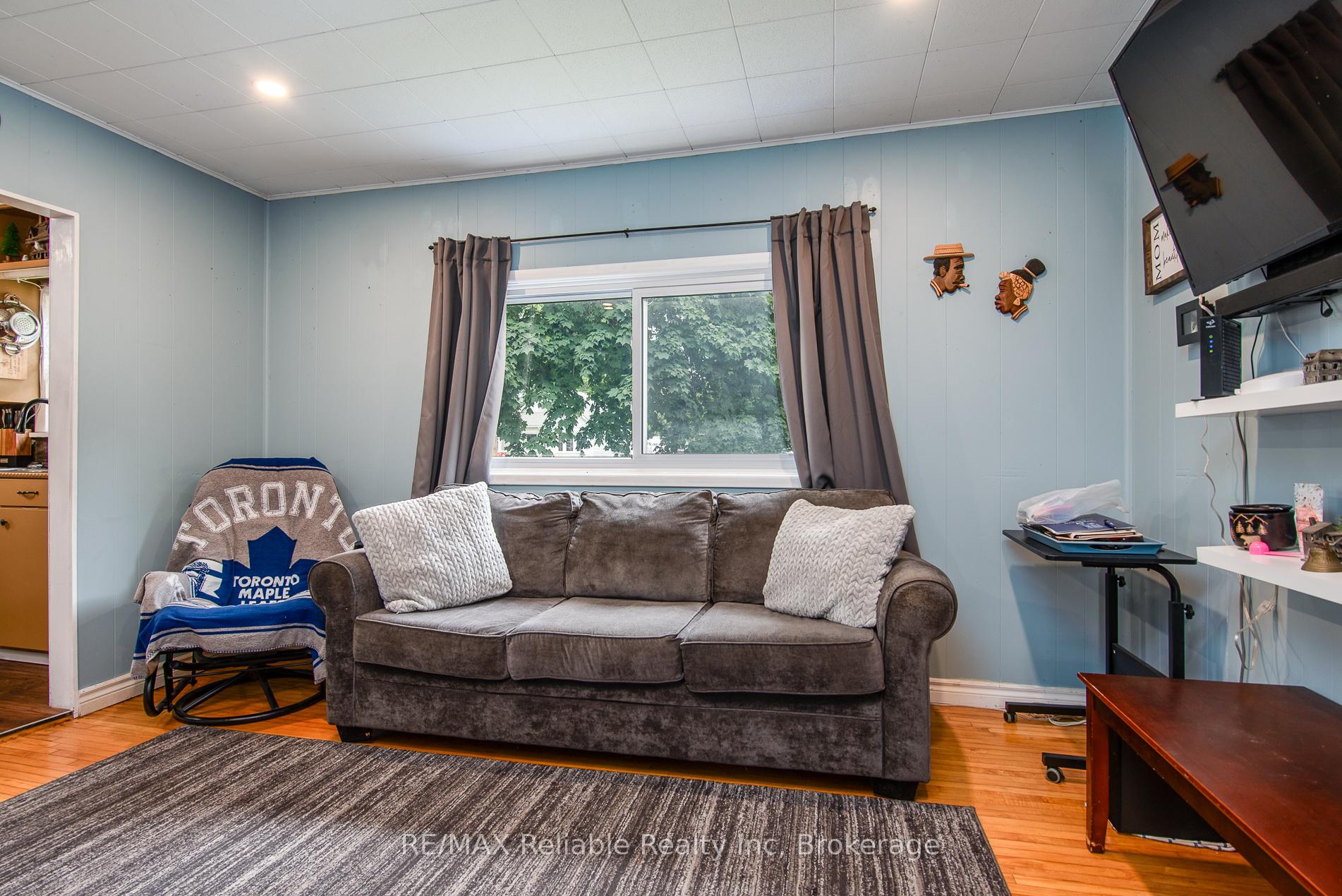 Photo 5 of 51 Dunlop Street, Central Huron, Clinton — HOMEH