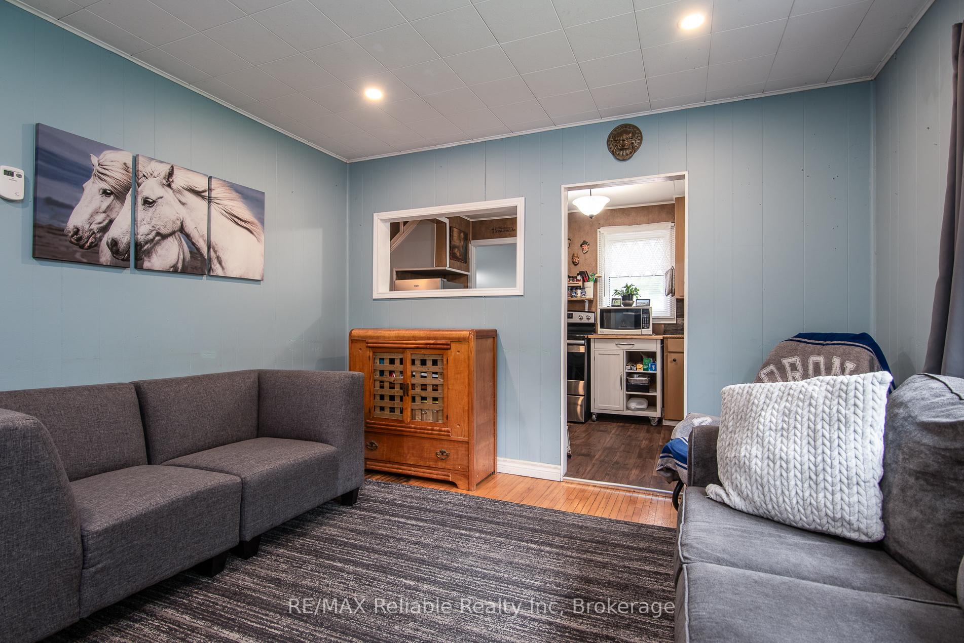 Photo 6 of 51 Dunlop Street, Central Huron, Clinton — HOMEH