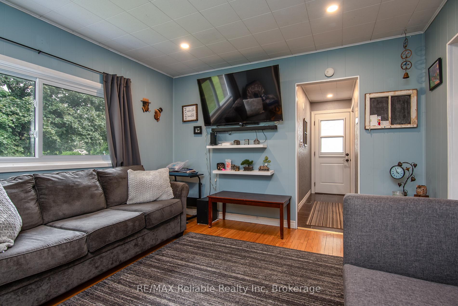 Photo 10 of 51 Dunlop Street, Central Huron, Clinton — HOMEH