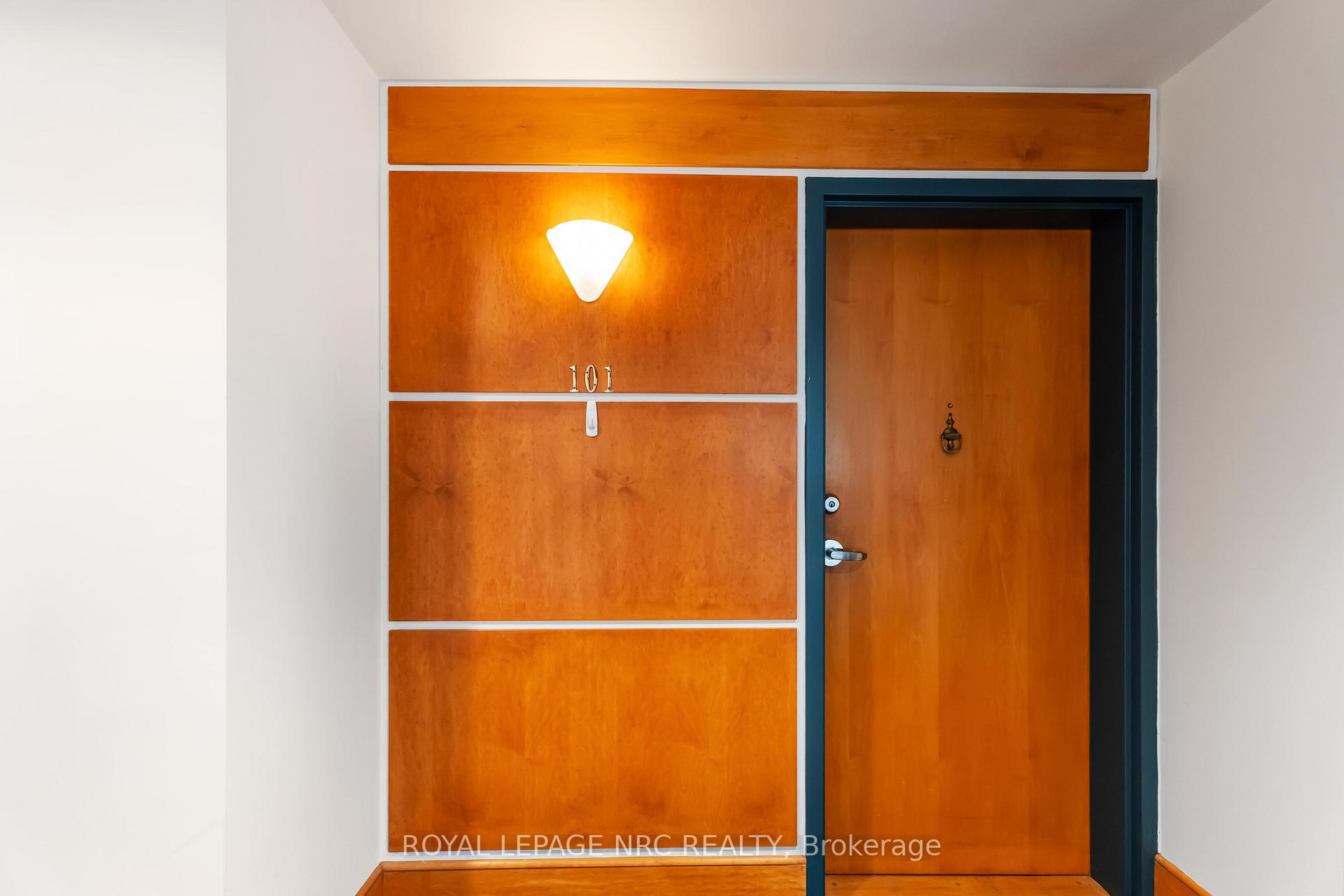 Photo 6 of Unit 101, 55 Pelham Town Square, Pelham, Fonthill — HOMEH
