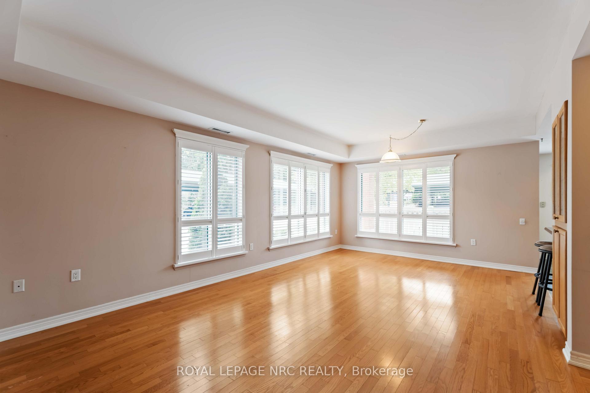 Photo 8 of Unit 101, 55 Pelham Town Square, Pelham, Fonthill — HOMEH