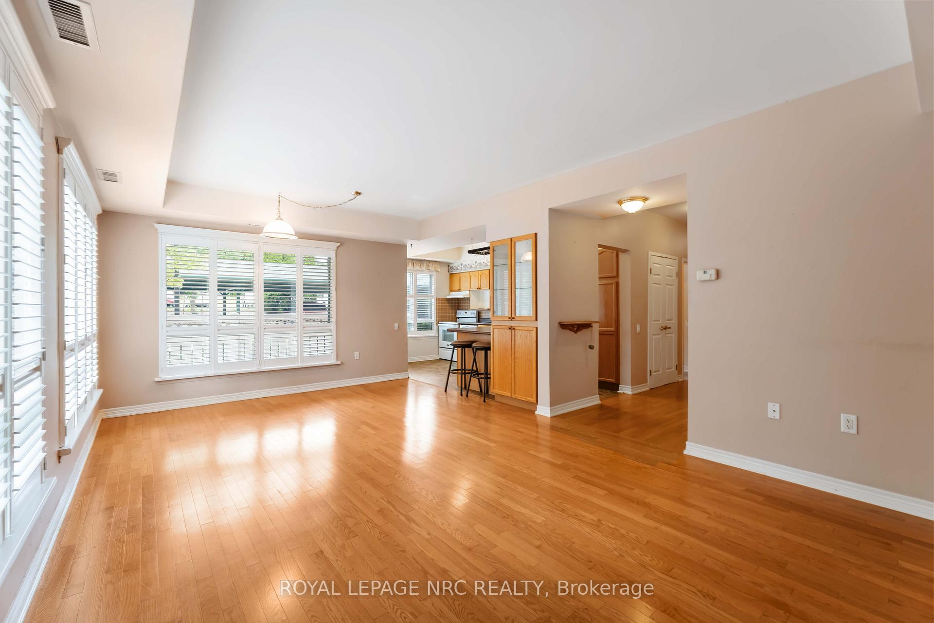 Photo 9 of Unit 101, 55 Pelham Town Square, Pelham, Fonthill — HOMEH