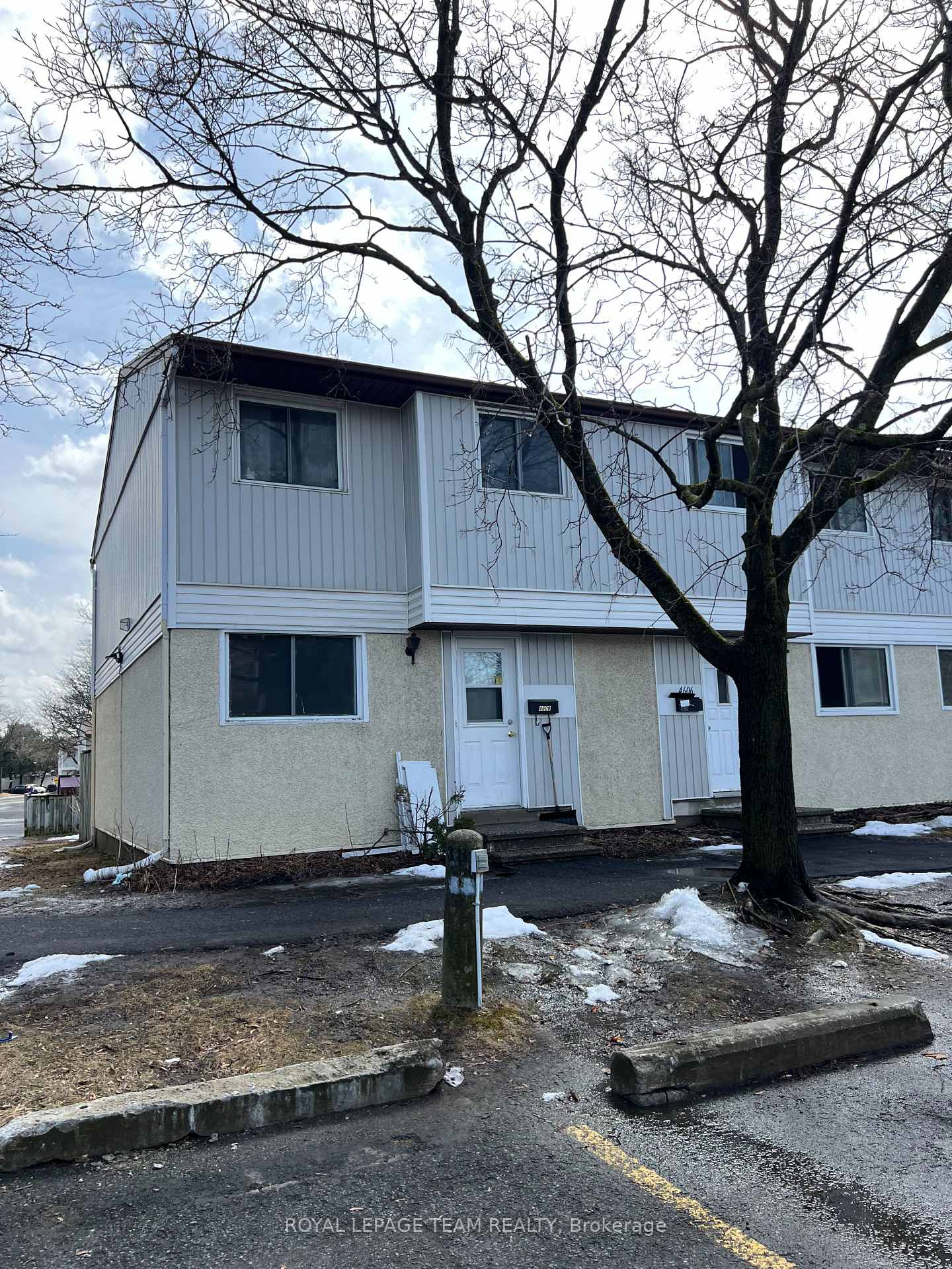 Photo 1 of Unit 37, 4608 Cecilia Crescent, Ottawa, Cyrville — HOMEH