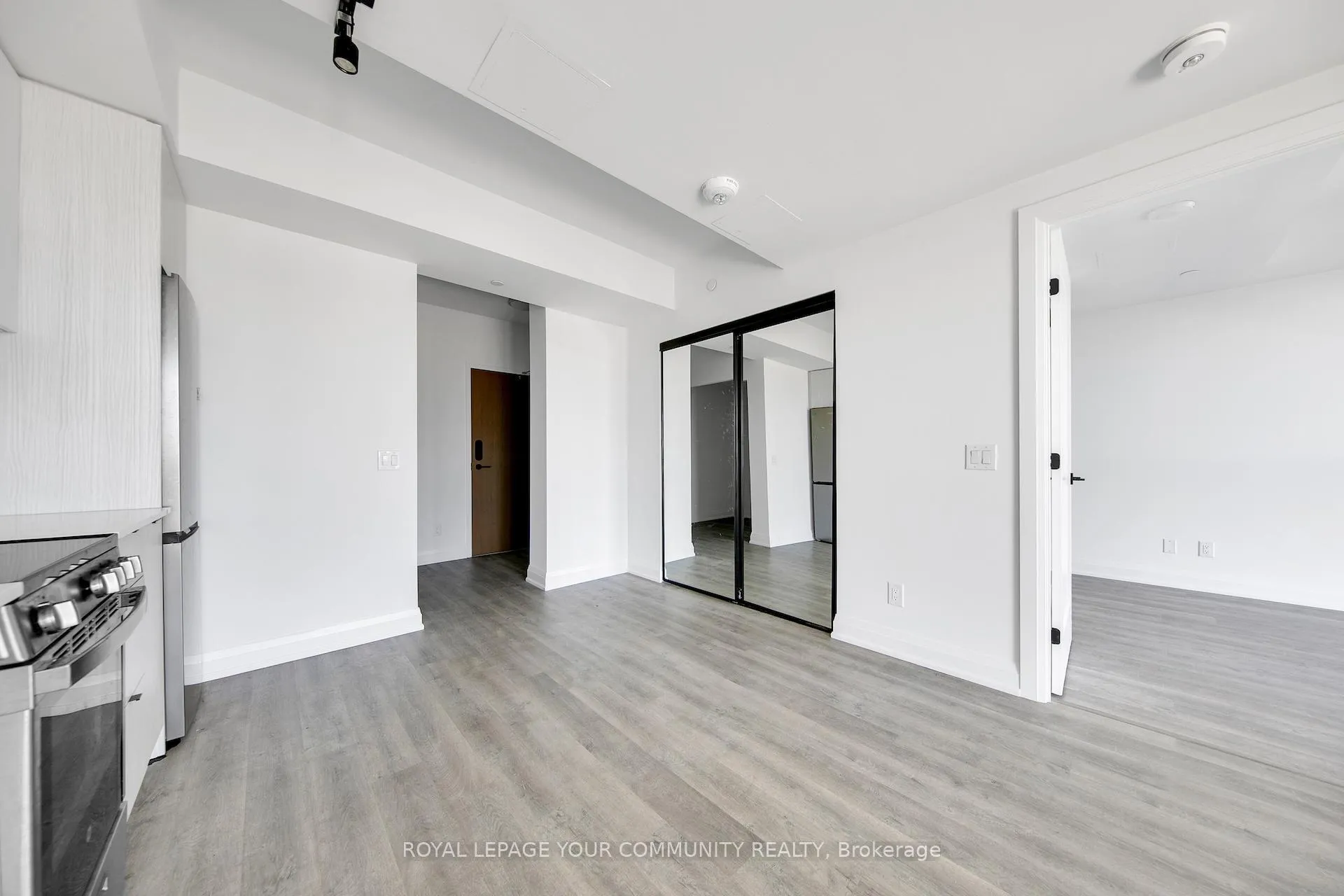 Photo 2 of Unit 712, 2369 Danforth Avenue, Toronto, East End-Danforth — HOMEH