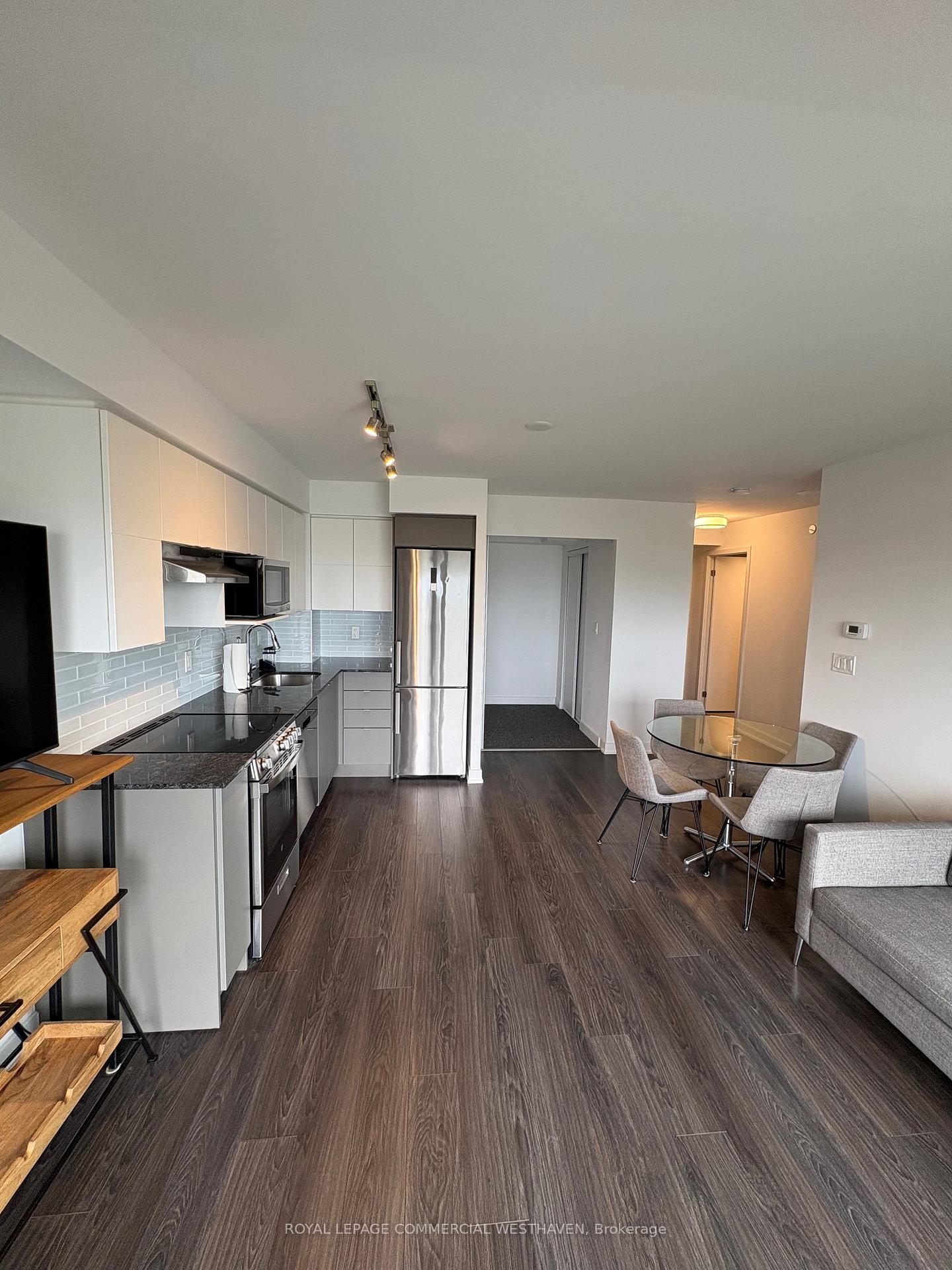 Photo 3 of Unit 1206, 120 Varna Drive, Toronto, Englemount-Lawrence — HOMEH