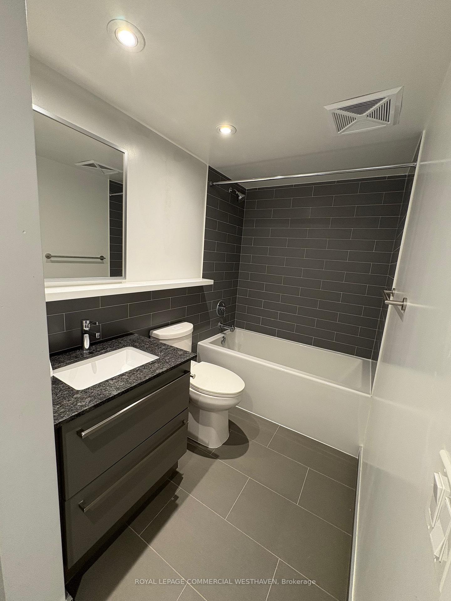 Photo 4 of Unit 1206, 120 Varna Drive, Toronto, Englemount-Lawrence — HOMEH