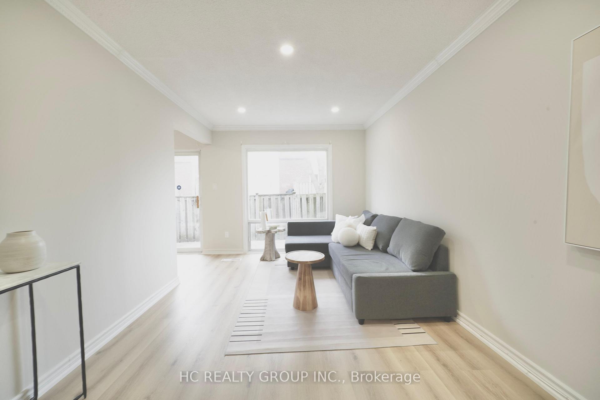 Photo 4 of Unit 7, 201 Bridletowne Circle, Scarborough, L'Amoreaux — HOMEH
