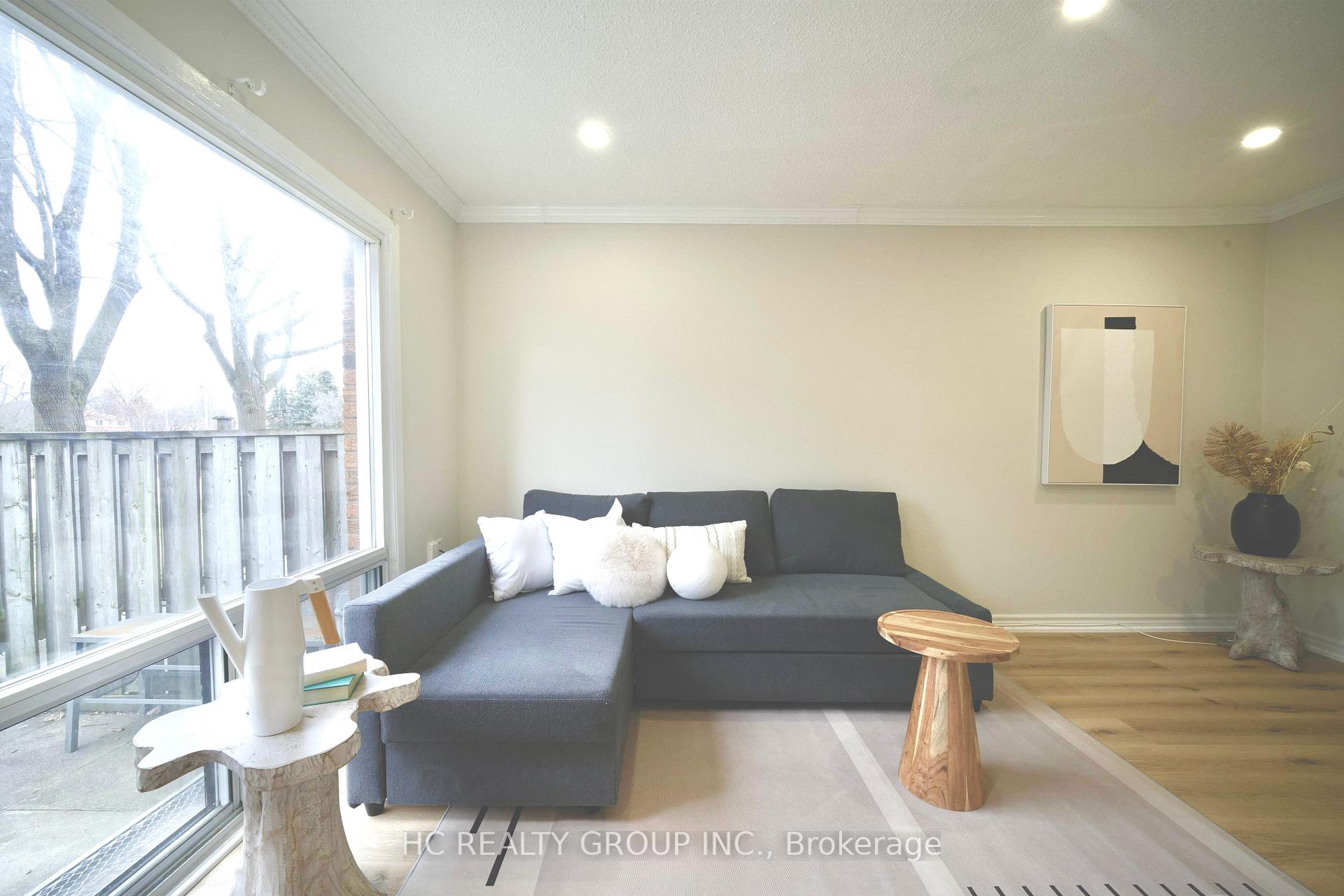 Photo 6 of Unit 7, 201 Bridletowne Circle, Scarborough, L'Amoreaux — HOMEH