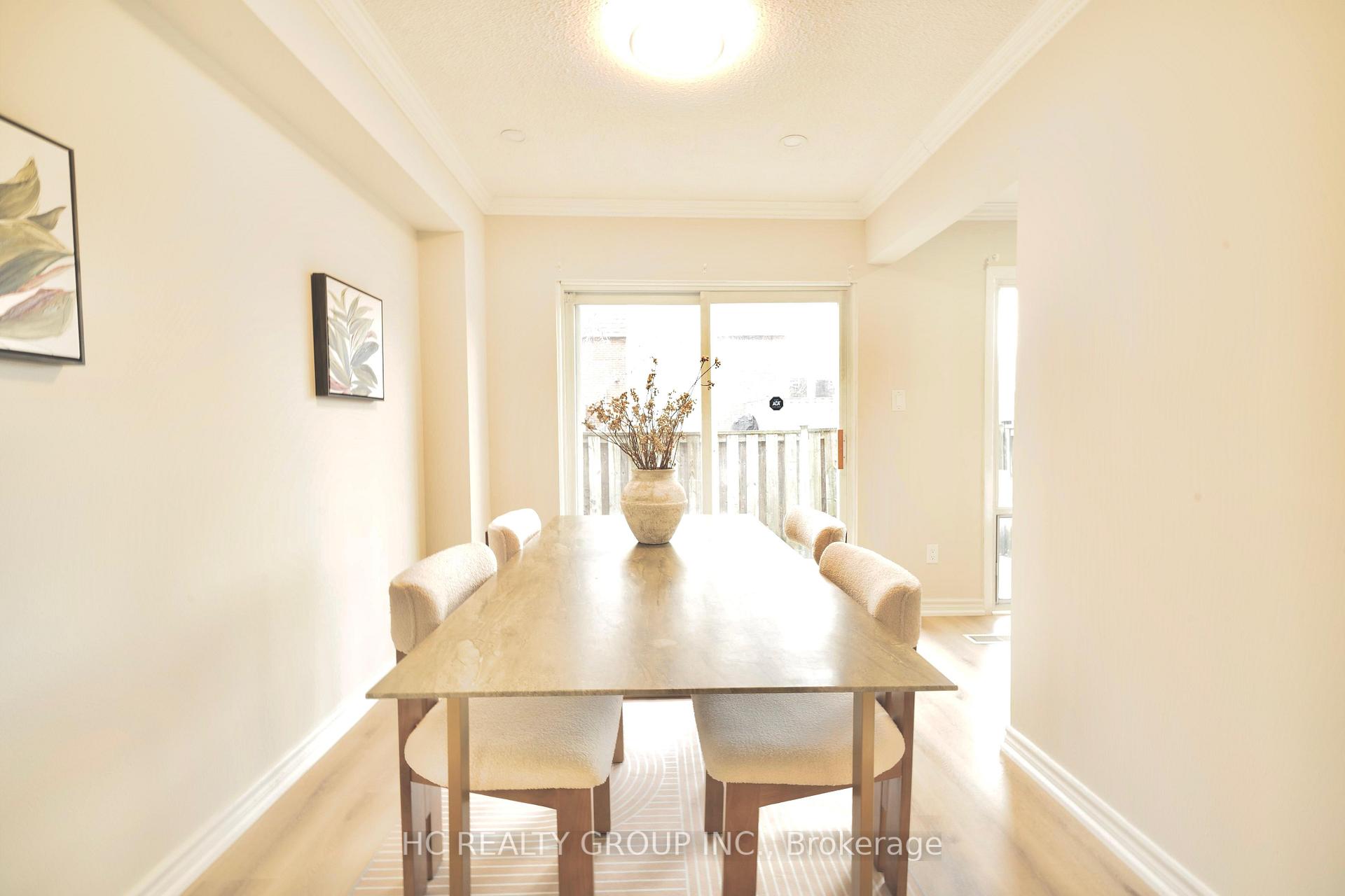 Photo 10 of Unit 7, 201 Bridletowne Circle, Scarborough, L'Amoreaux — HOMEH