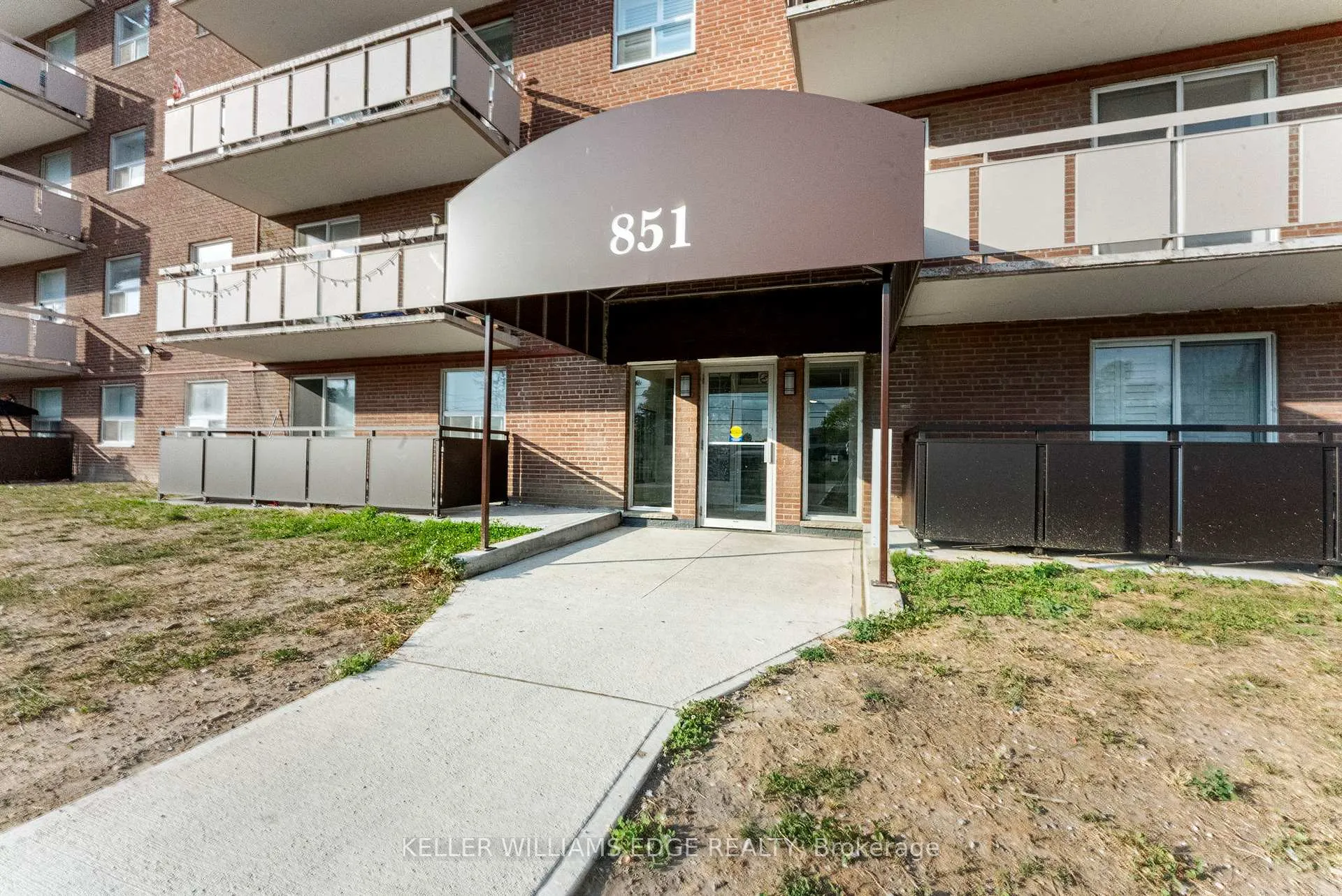 Photo 3 of Unit 802, 851 Queenston Road, Hamilton, Riverdale — HOMEH