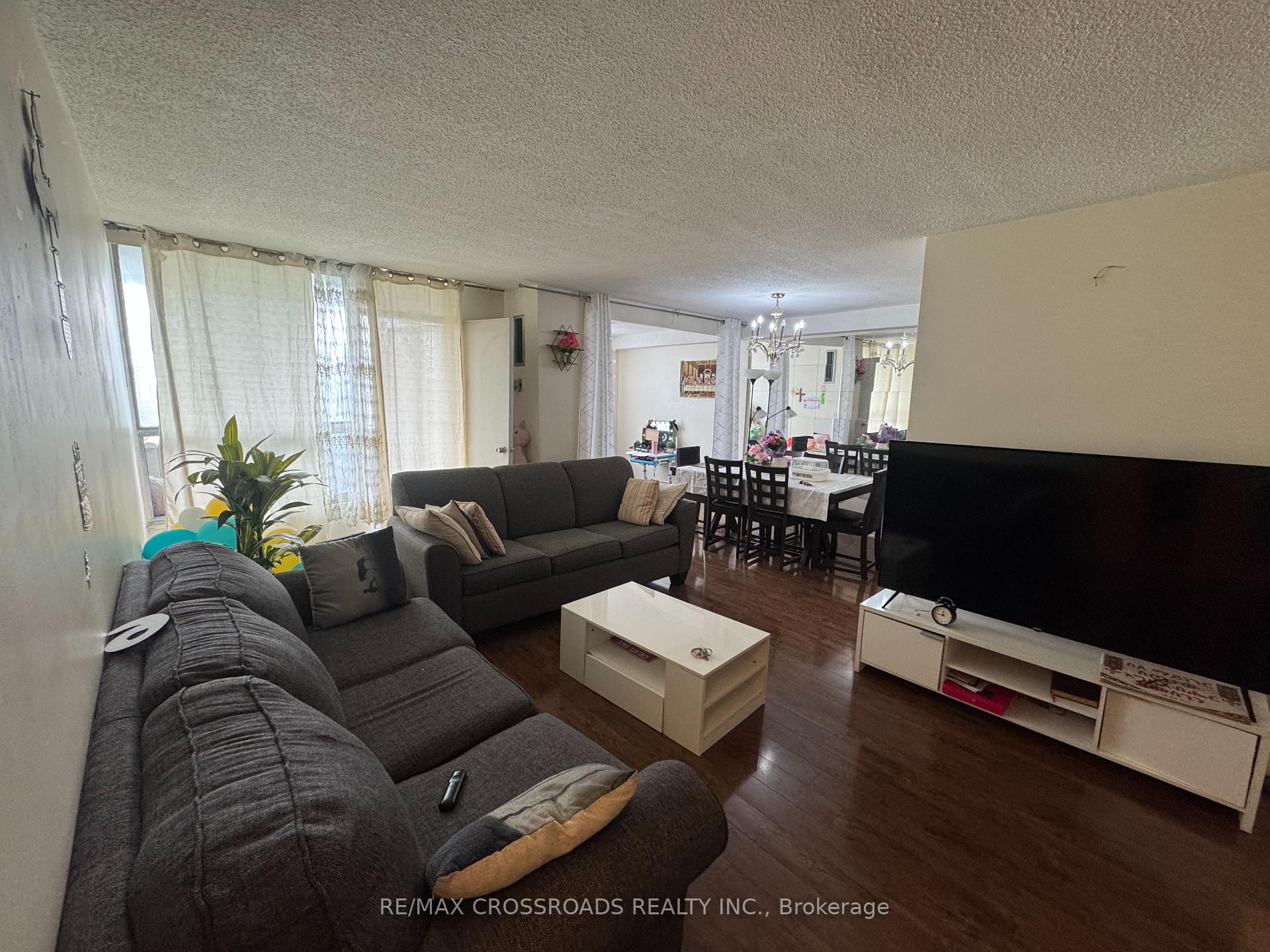 Photo 3 of Unit 1208, 5 Shady Golf Way, Toronto, Flemingdon Park — HOMEH